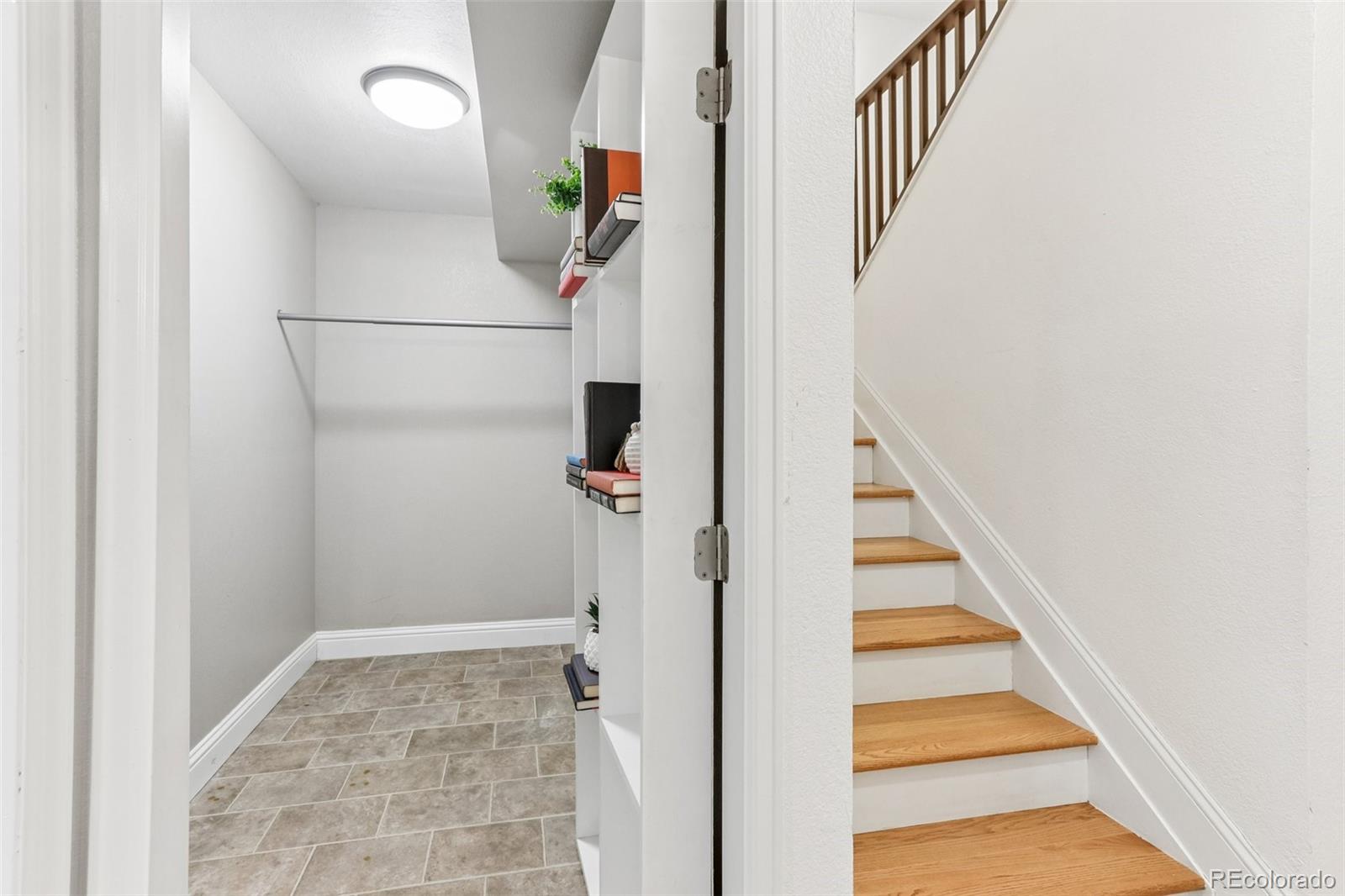 MLS Image #25 for 9183 e oxford drive,denver, Colorado