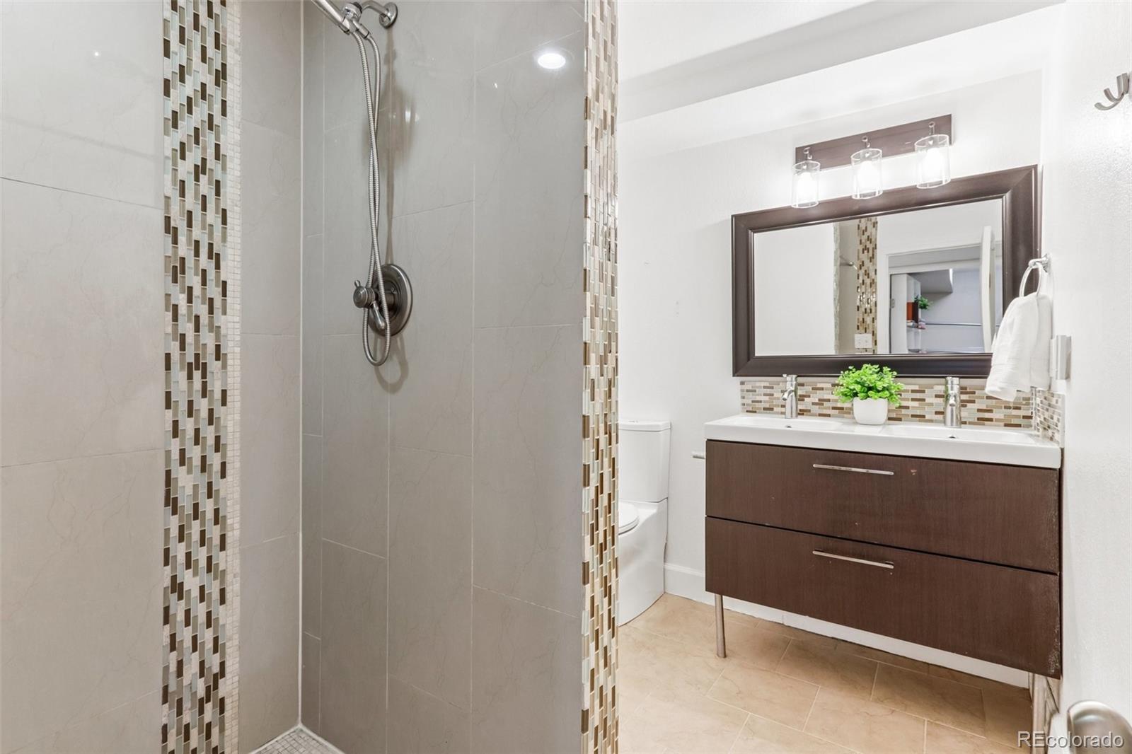 MLS Image #28 for 9183 e oxford drive,denver, Colorado