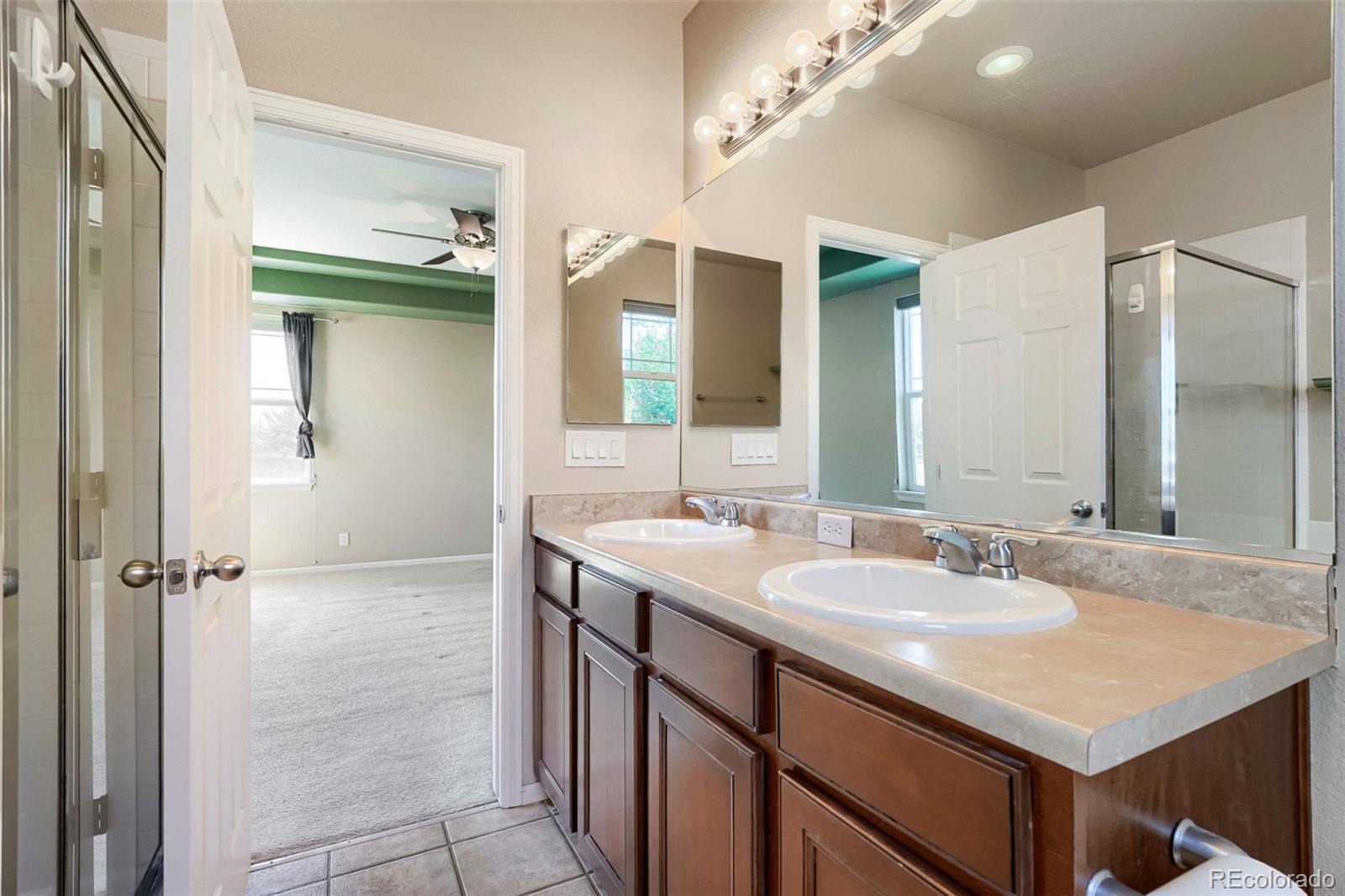 MLS Image #13 for 25107 e canal place,aurora, Colorado