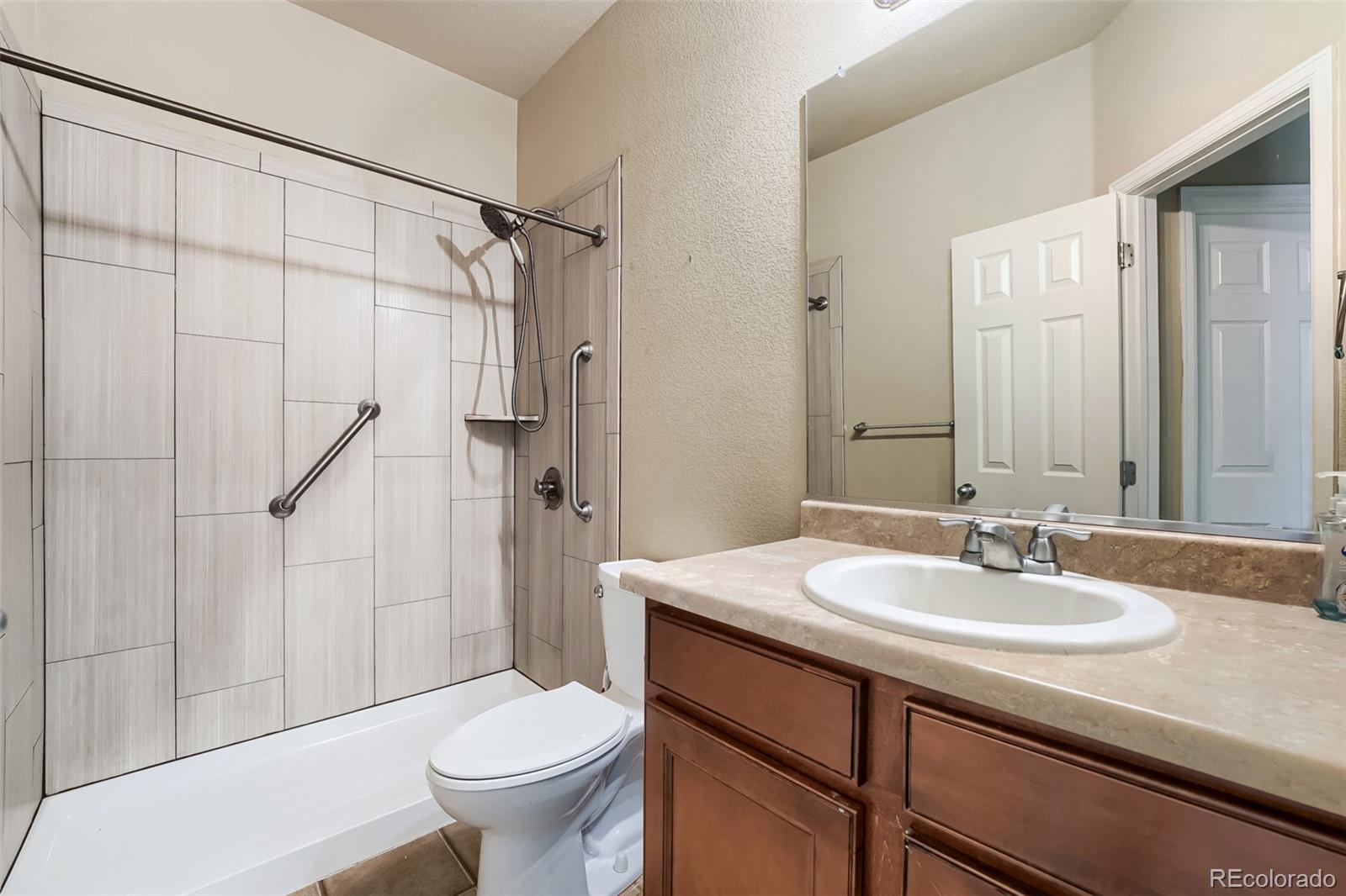 MLS Image #18 for 25107 e canal place,aurora, Colorado