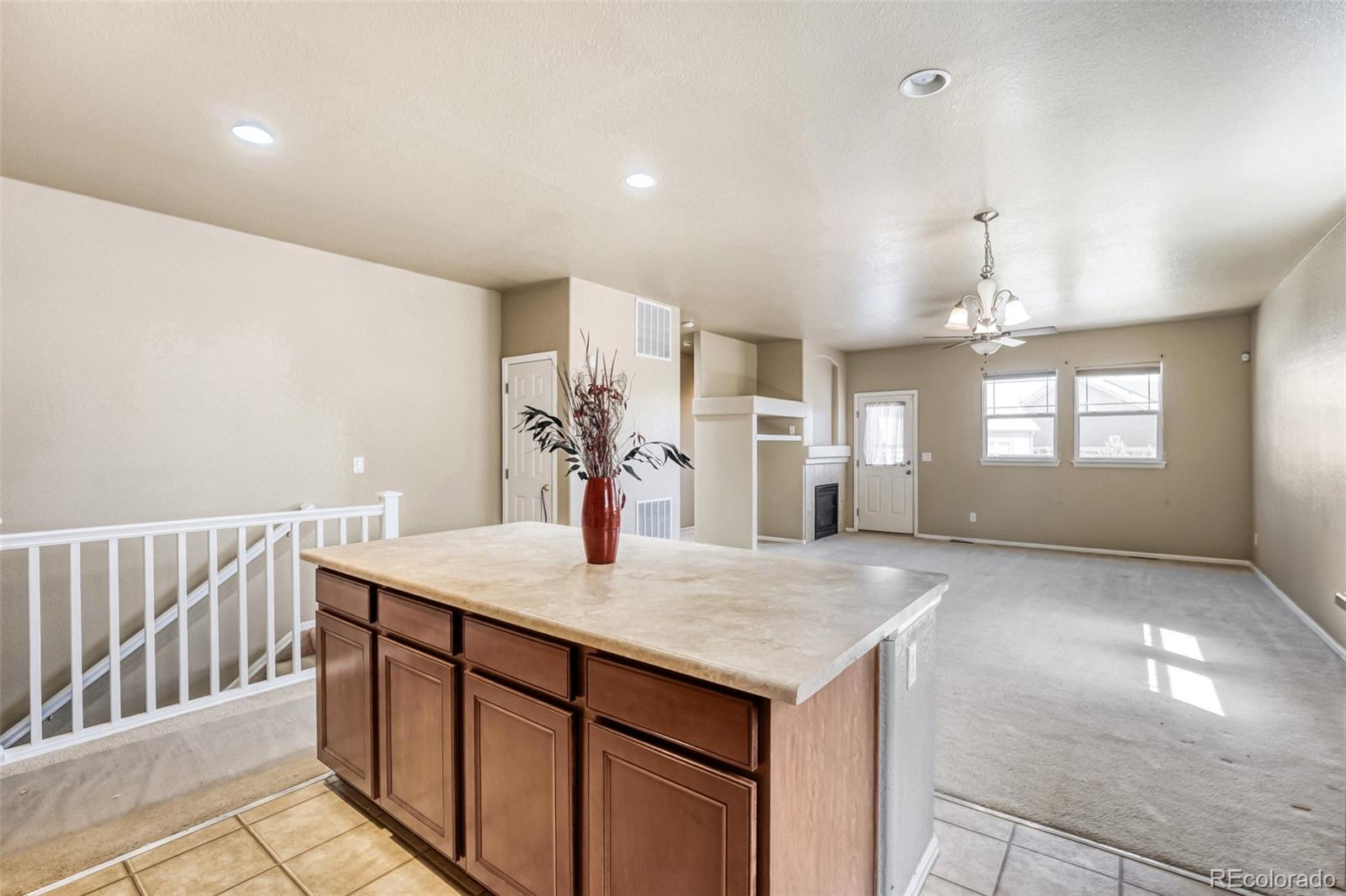 MLS Image #3 for 25107 e canal place,aurora, Colorado