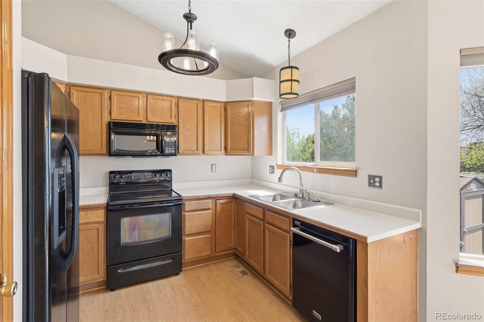 MLS Image #5 for 13348  cherry circle,thornton, Colorado