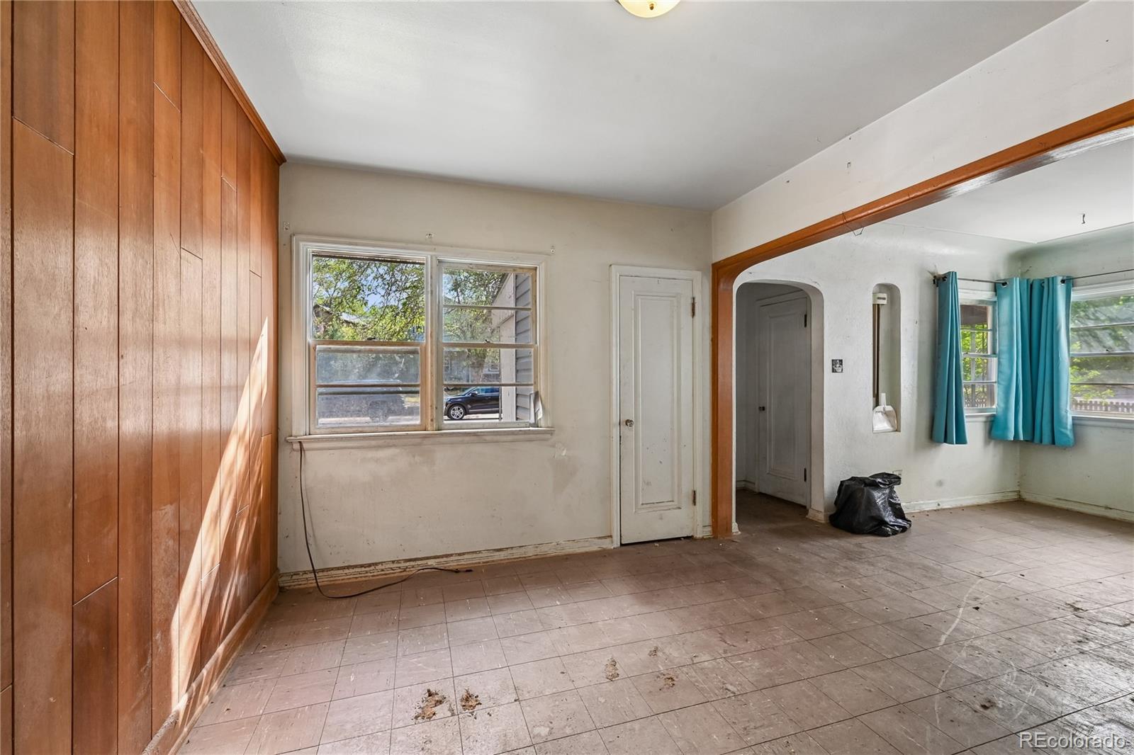 MLS Image #12 for 2627 s clarkson street,denver, Colorado