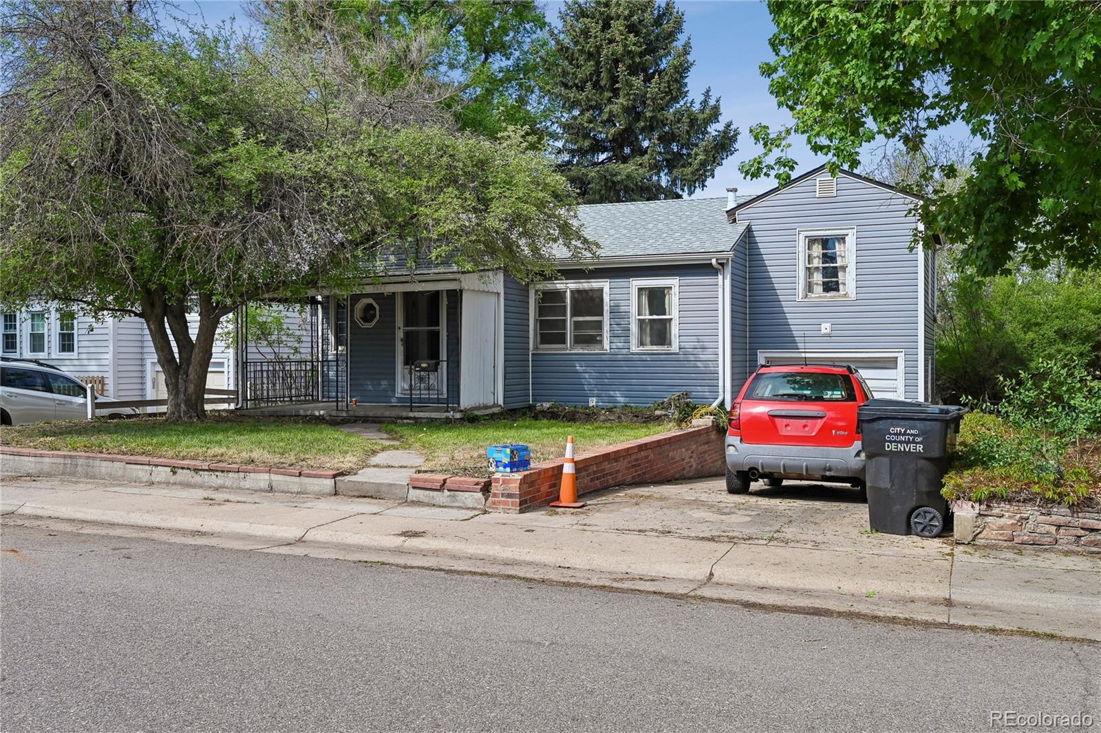 MLS Image #2 for 2627 s clarkson street,denver, Colorado