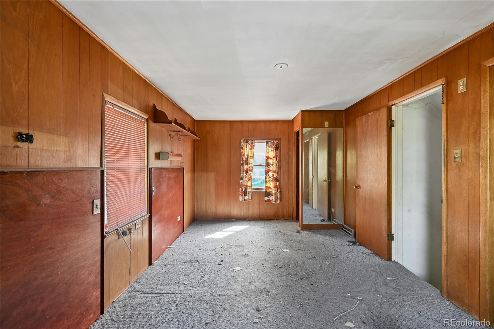 MLS Image #21 for 2627 s clarkson street,denver, Colorado