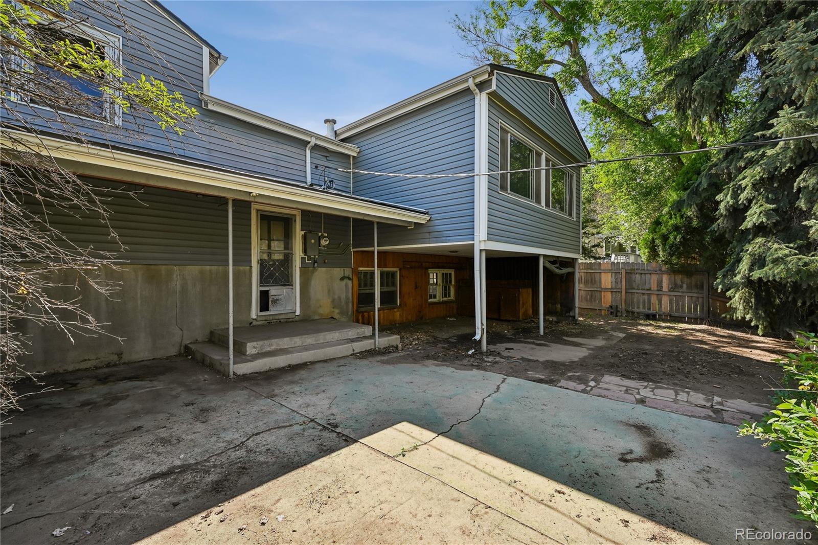 MLS Image #30 for 2627 s clarkson street,denver, Colorado