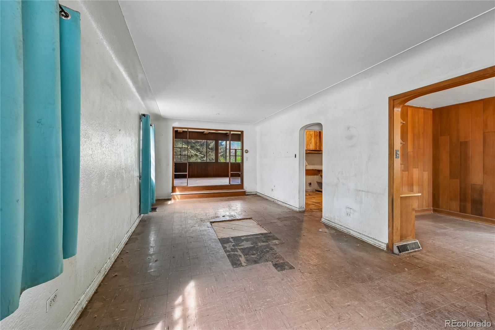 MLS Image #5 for 2627 s clarkson street,denver, Colorado
