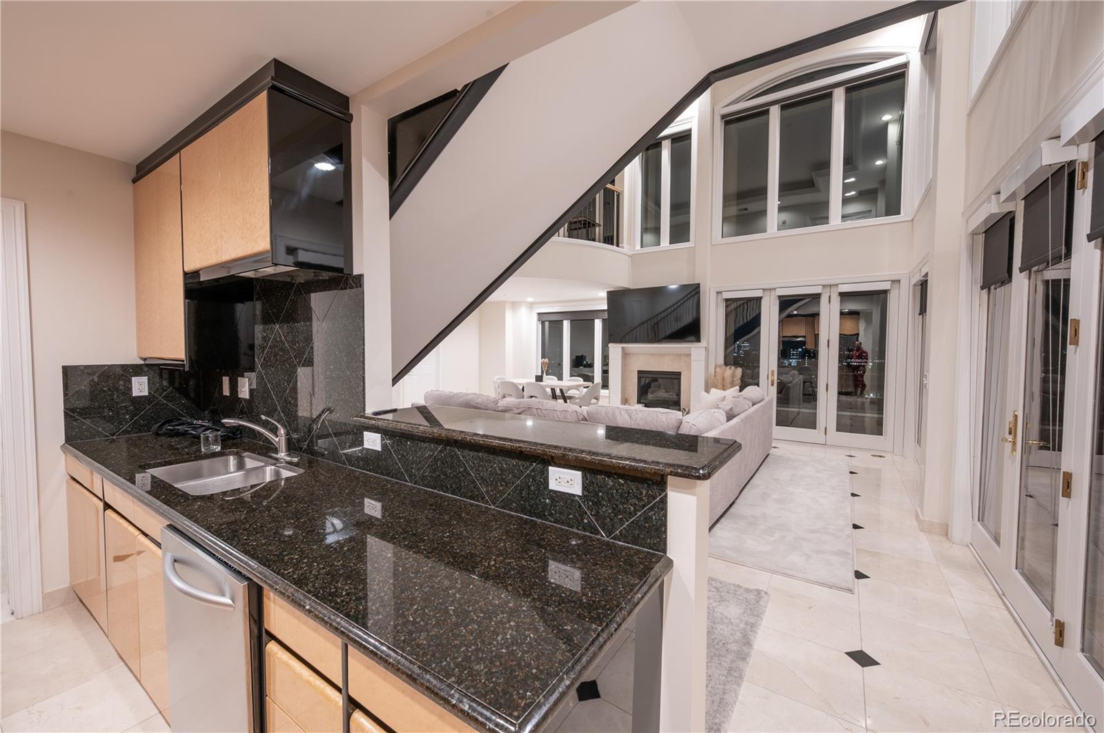 MLS Image #7 for 1827 n grant street,denver, Colorado