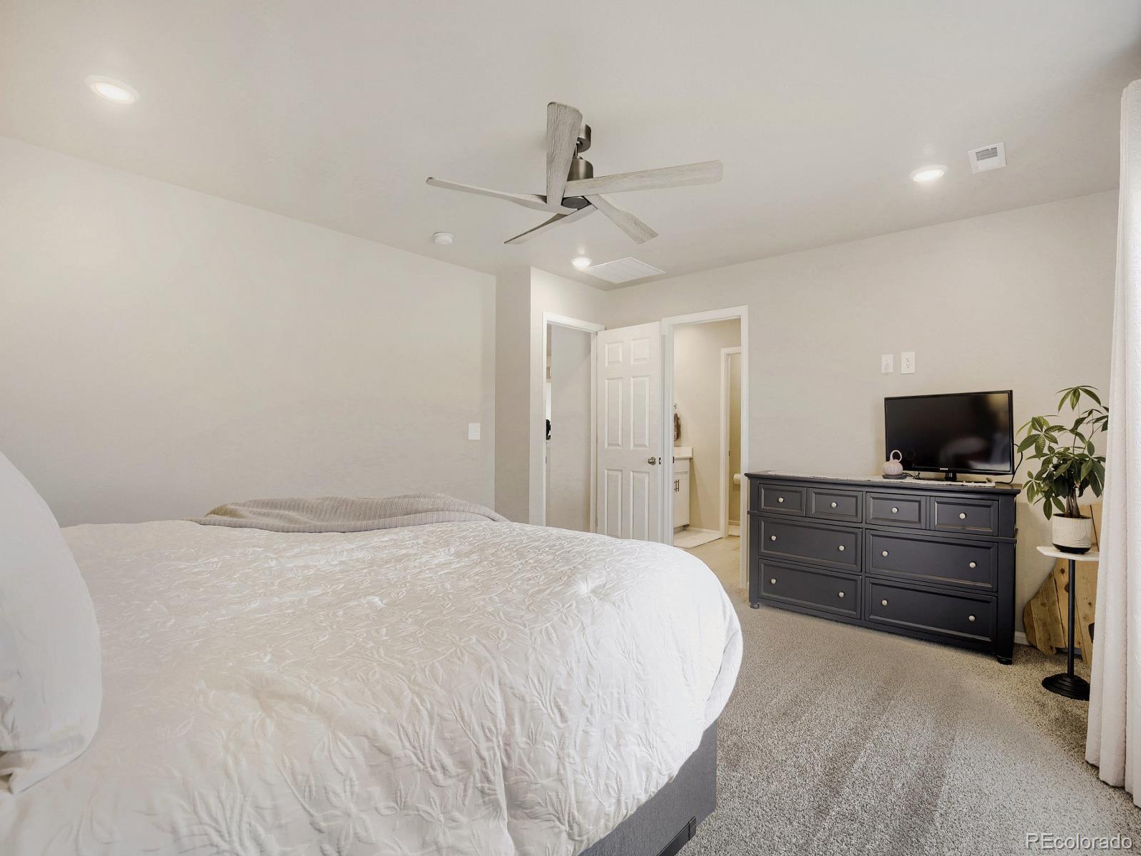MLS Image #14 for 1642  colorado river drive,windsor, Colorado