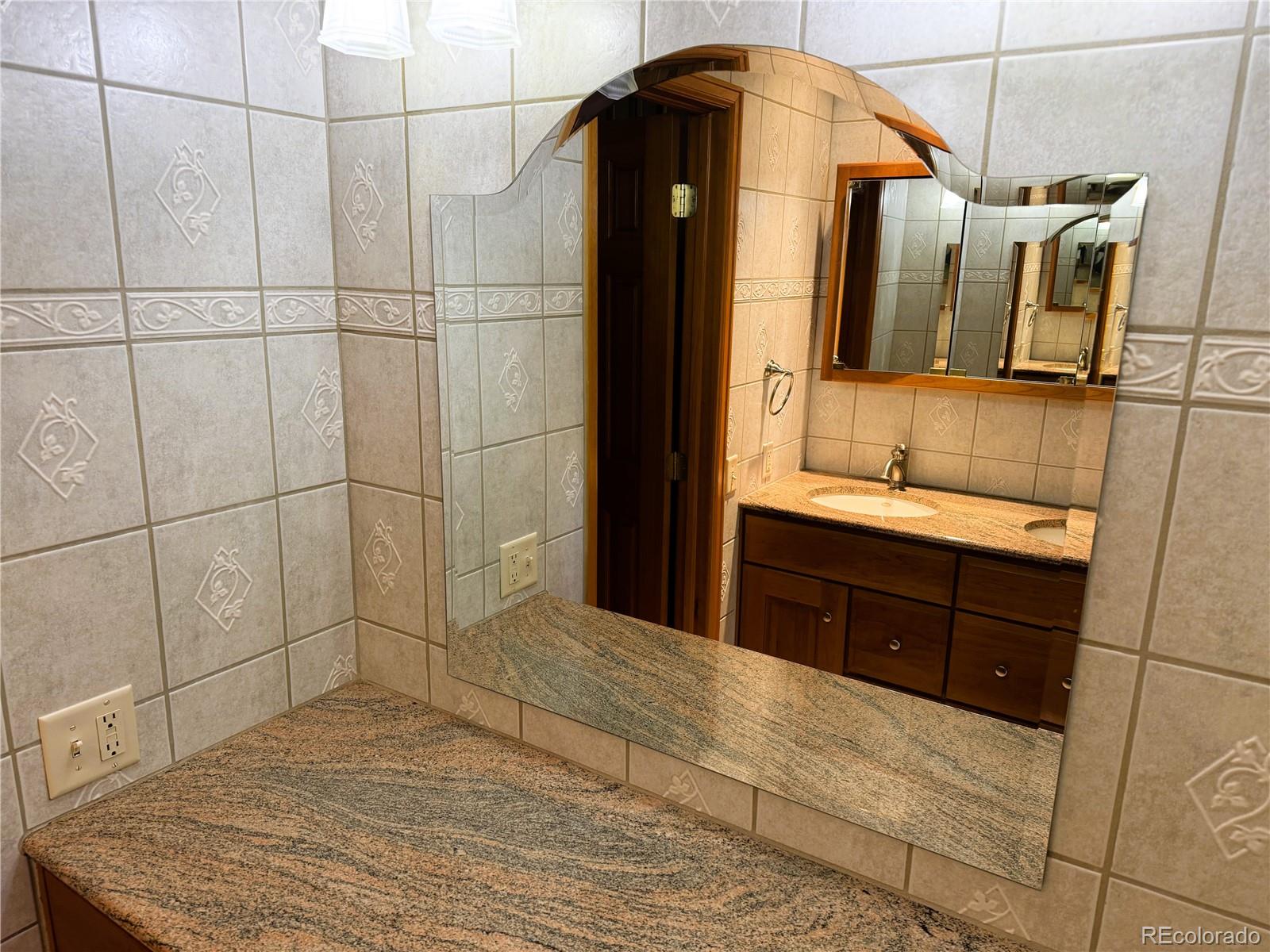 MLS Image #14 for 1422  i street,salida, Colorado