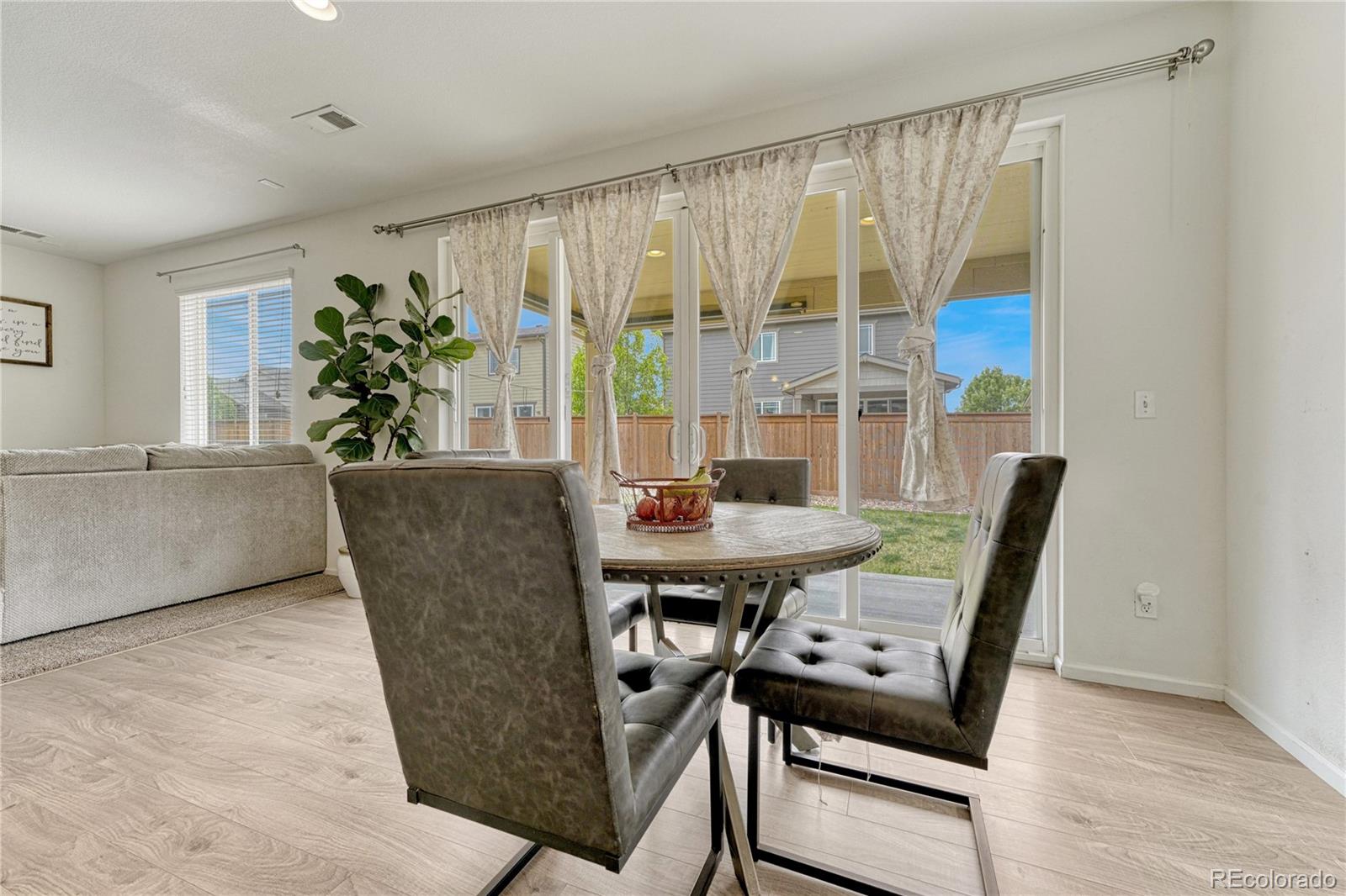 MLS Image #10 for 25586 e maple avenue,aurora, Colorado