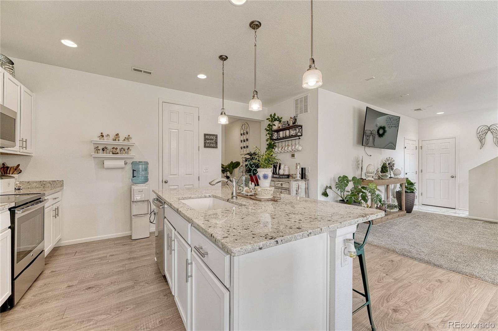 MLS Image #9 for 25586 e maple avenue,aurora, Colorado