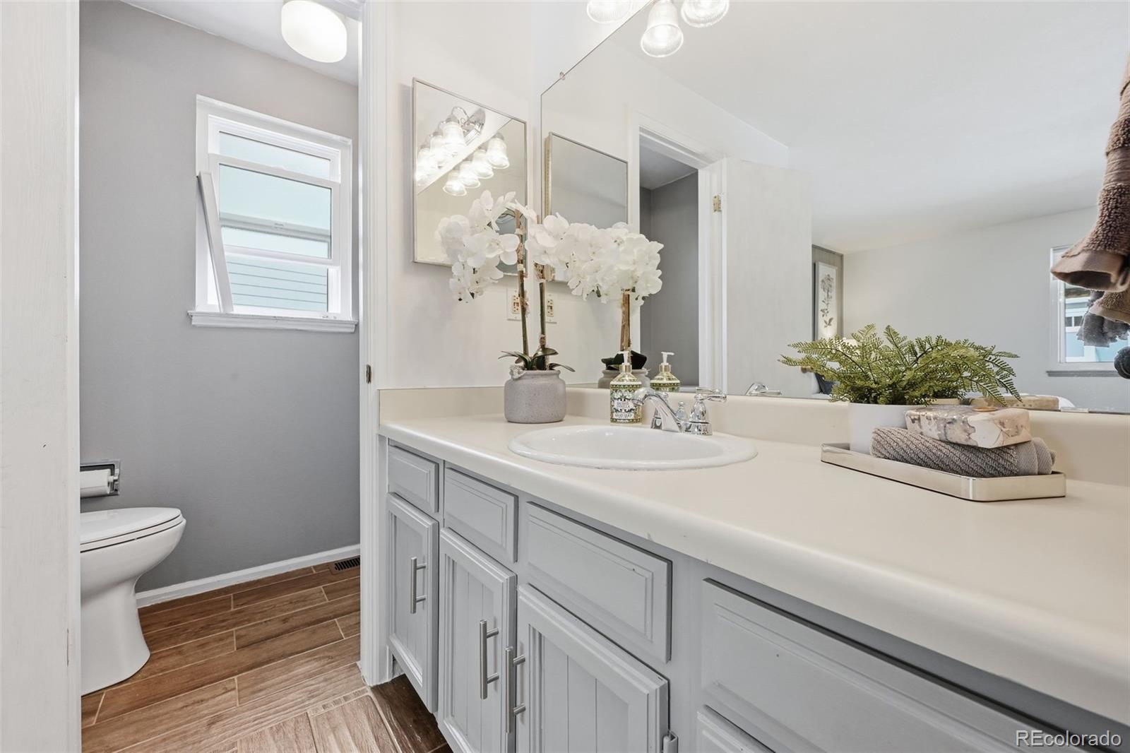 MLS Image #13 for 4973 s hoyt street,littleton, Colorado