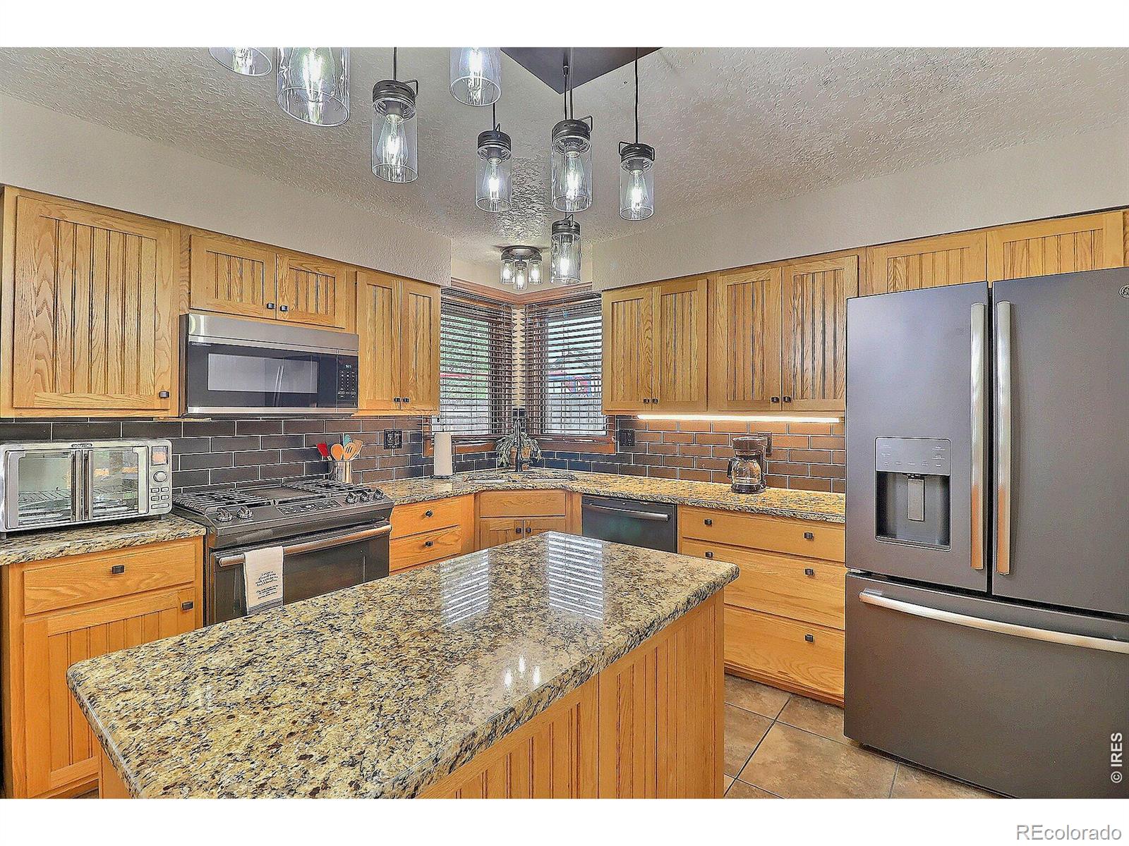MLS Image #13 for 657  51st avenue,greeley, Colorado
