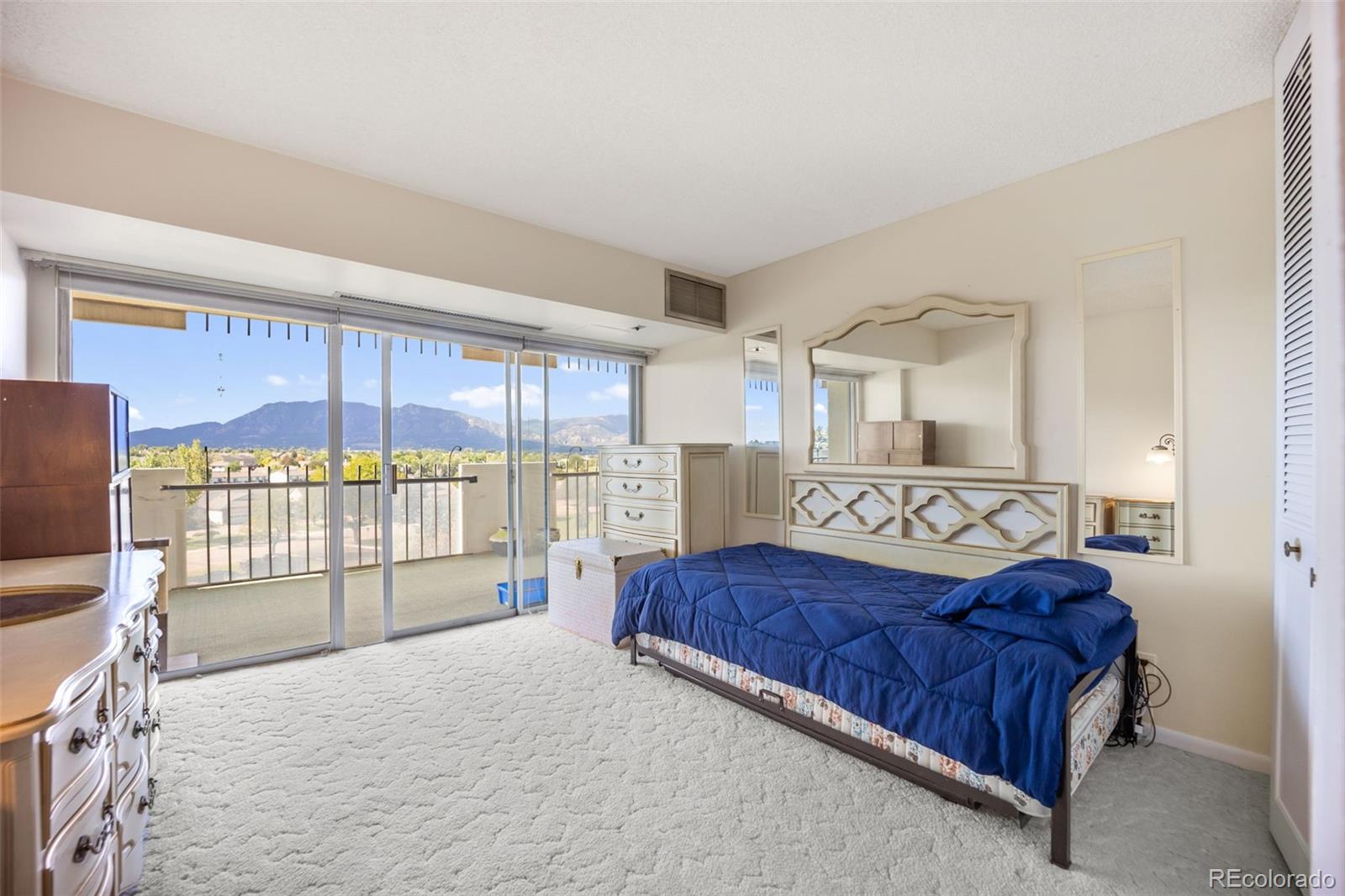 MLS Image #11 for 411  lakewood circle,colorado springs, Colorado