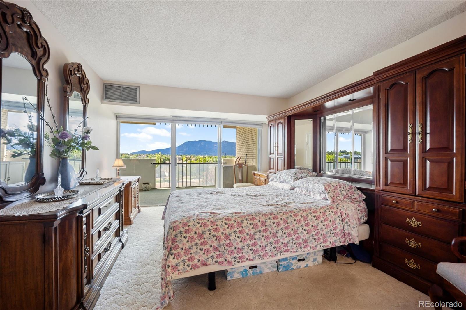 MLS Image #14 for 411  lakewood circle,colorado springs, Colorado
