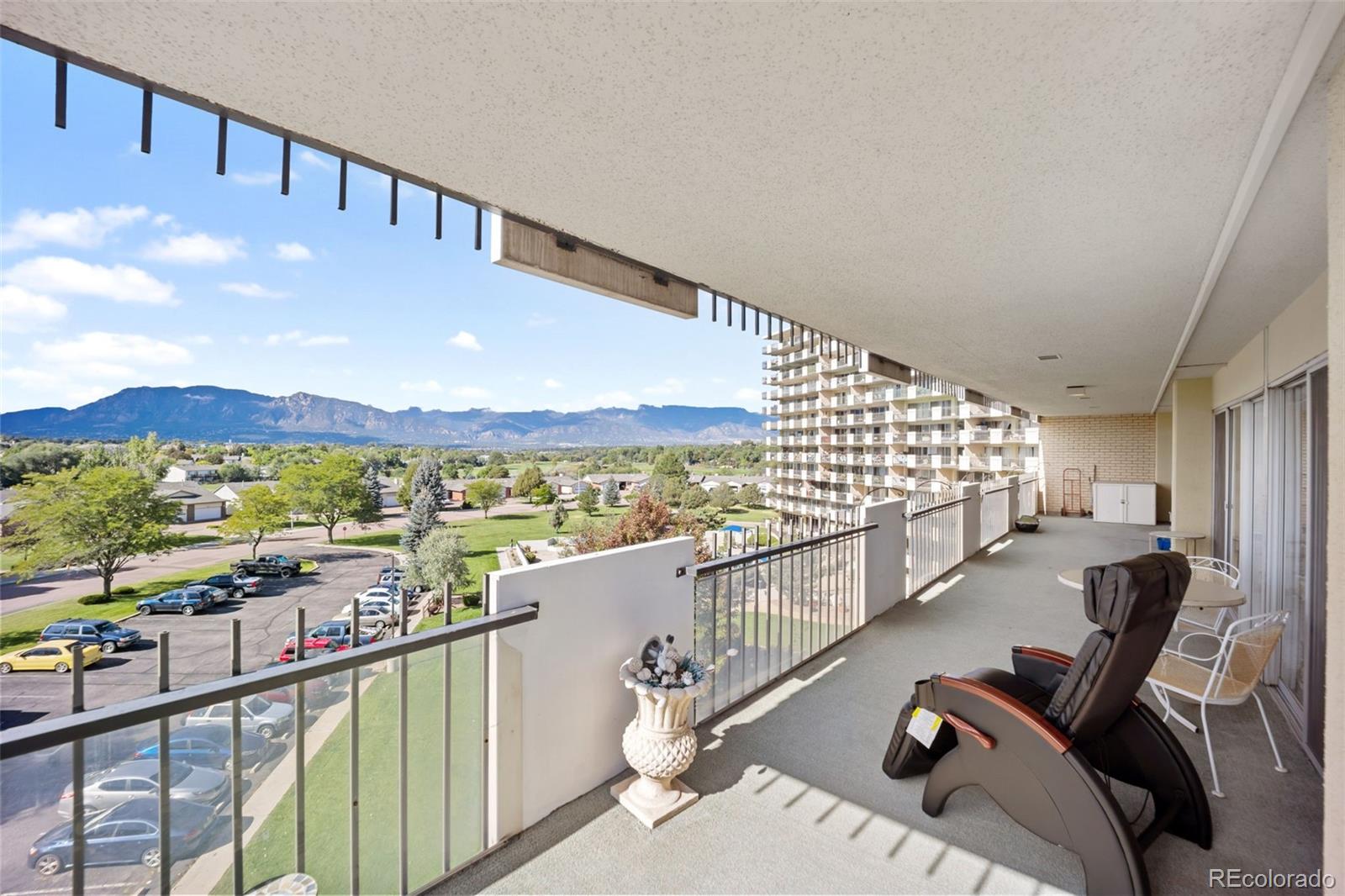 MLS Image #4 for 411  lakewood circle,colorado springs, Colorado