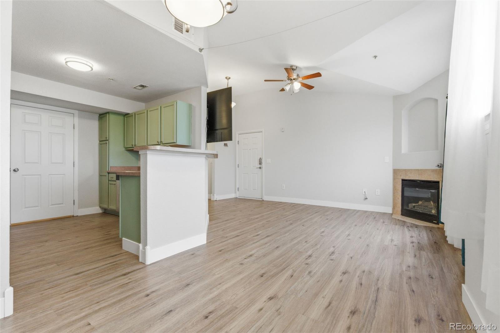 MLS Image #3 for 5733 n gibralter way 3-308,aurora, Colorado