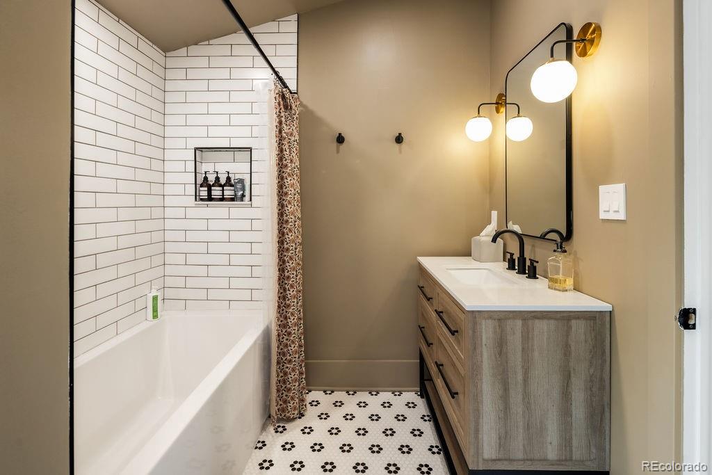 MLS Image #28 for 2044 n gaylord street,denver, Colorado