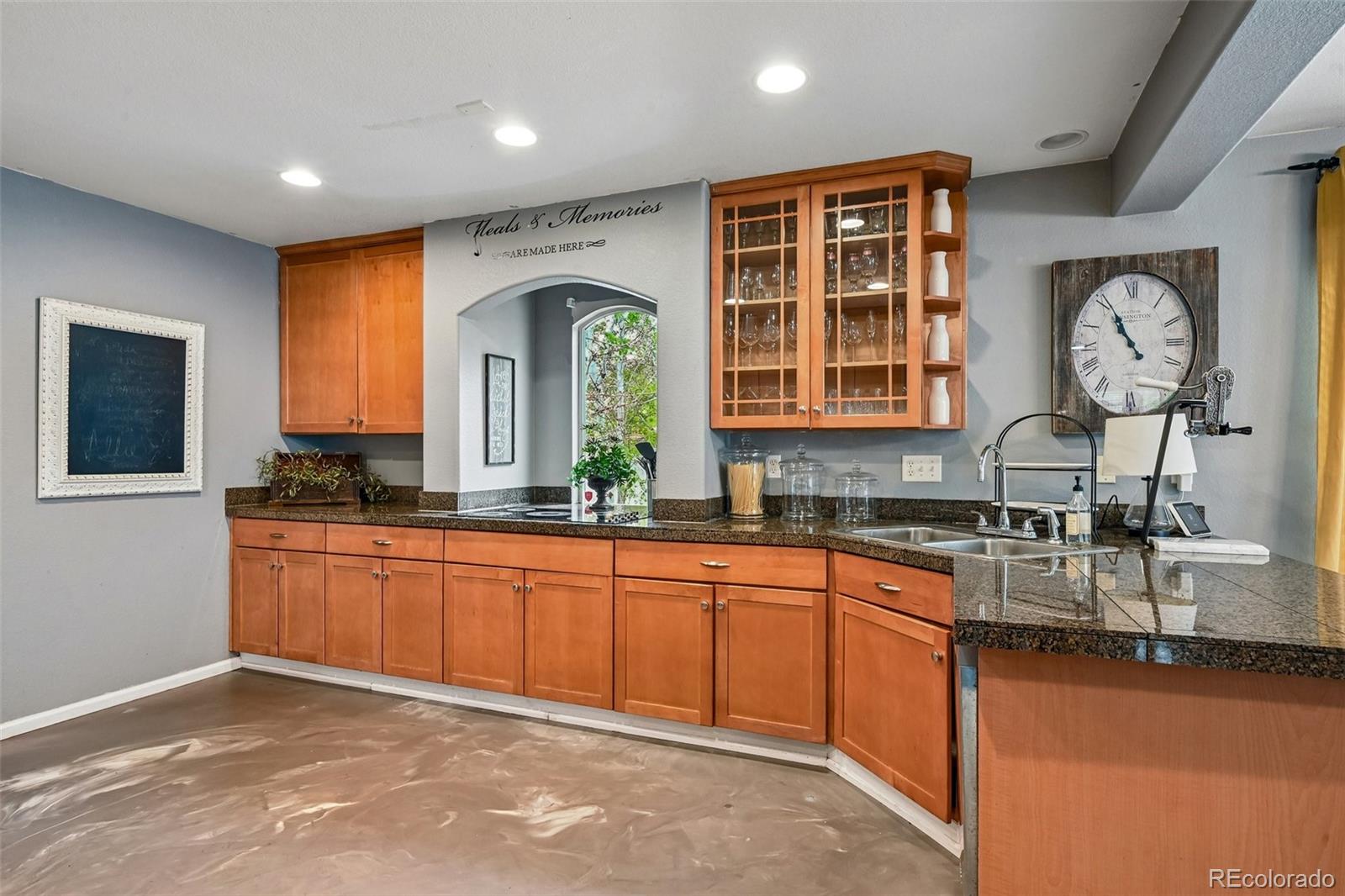 MLS Image #6 for 19737 e 50th avenue,denver, Colorado