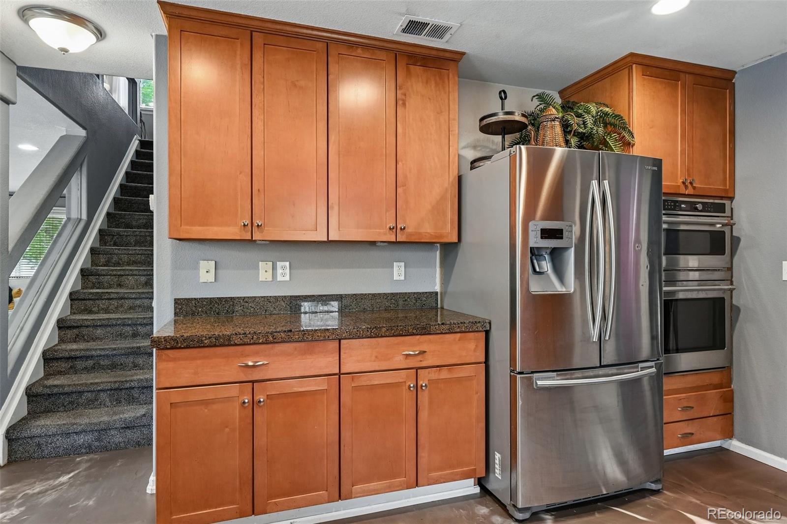 MLS Image #7 for 19737 e 50th avenue,denver, Colorado