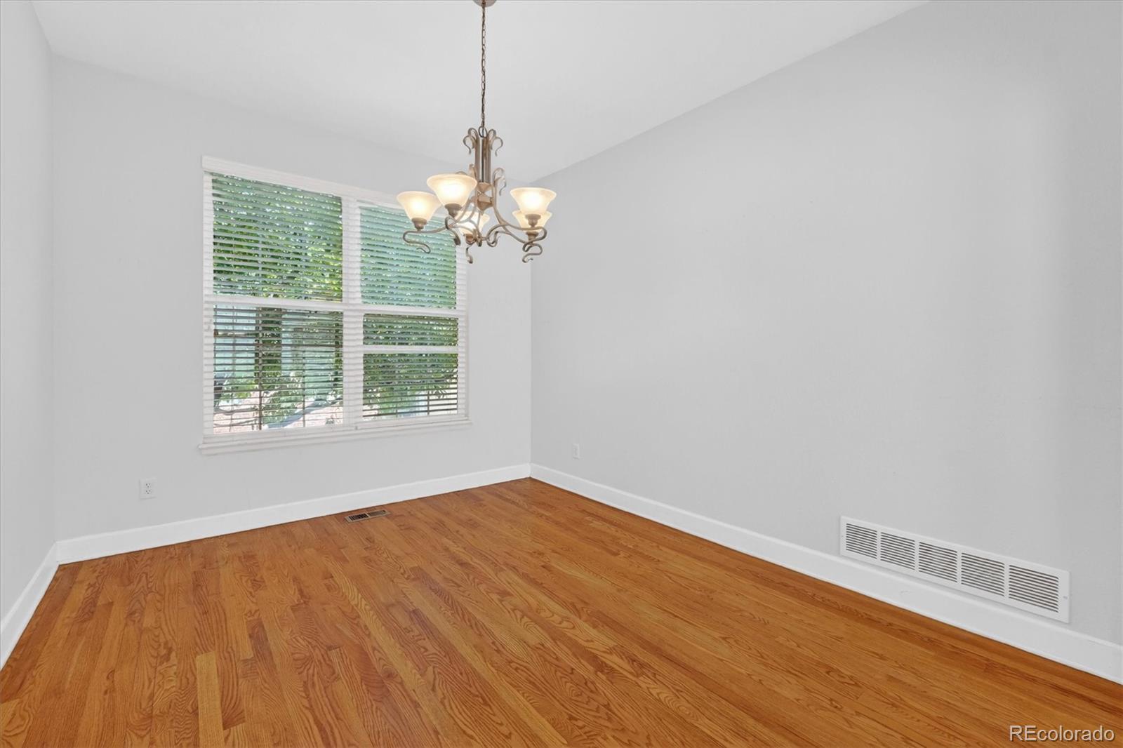 MLS Image #12 for 7622 e 6th place,denver, Colorado