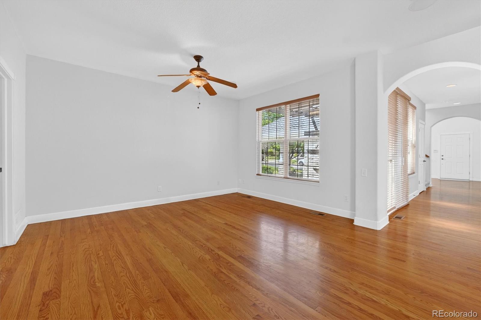 MLS Image #15 for 7622 e 6th place,denver, Colorado