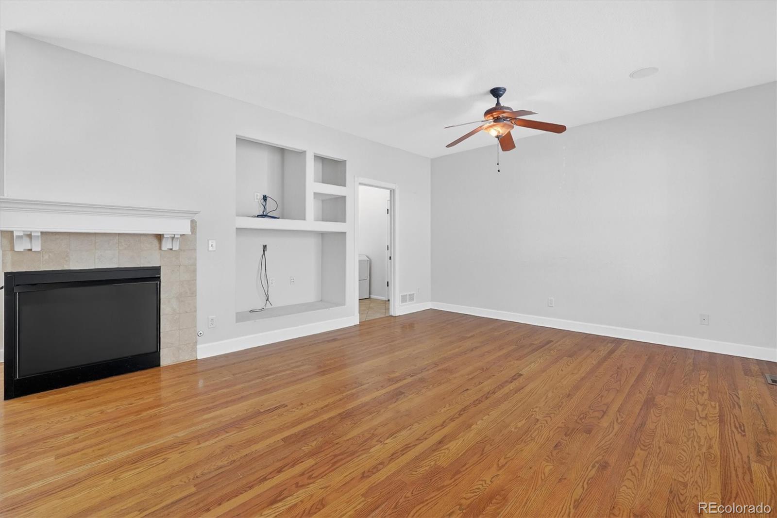 MLS Image #16 for 7622 e 6th place,denver, Colorado