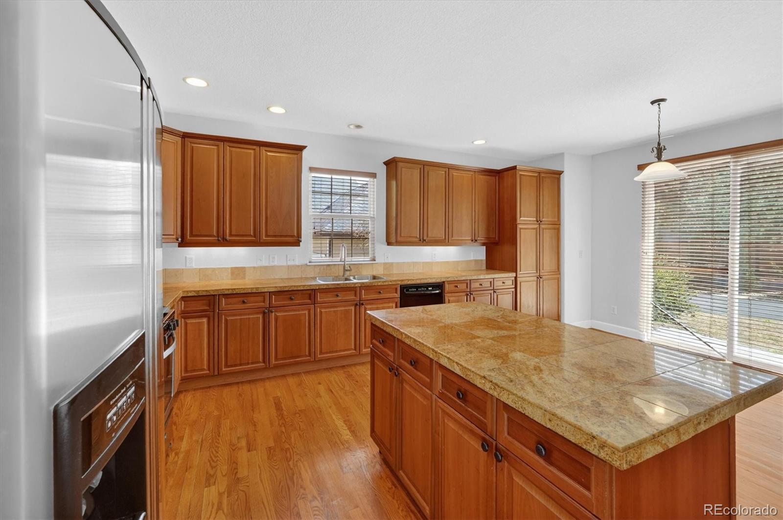 MLS Image #19 for 7622 e 6th place,denver, Colorado