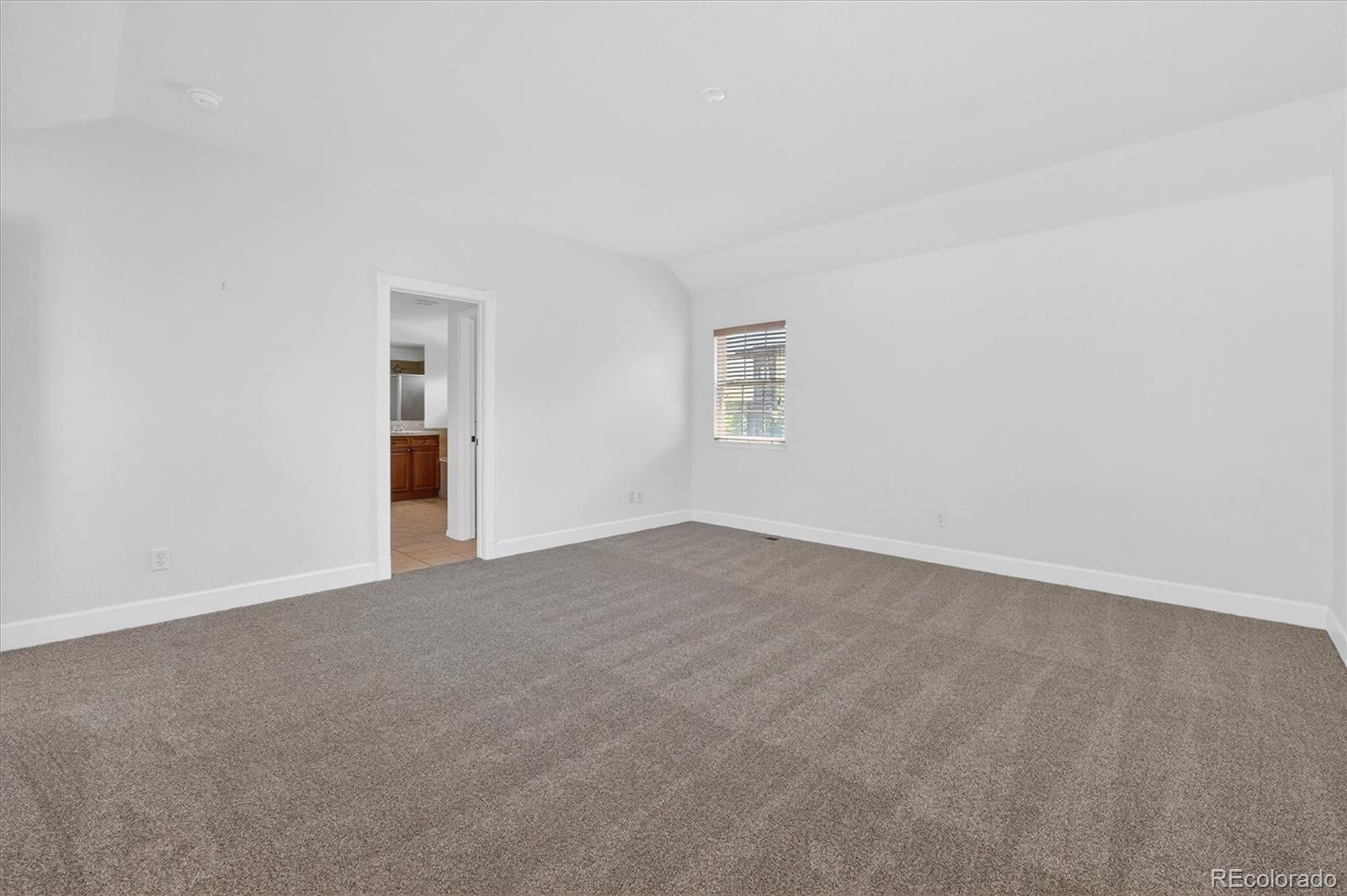 MLS Image #31 for 7622 e 6th place,denver, Colorado