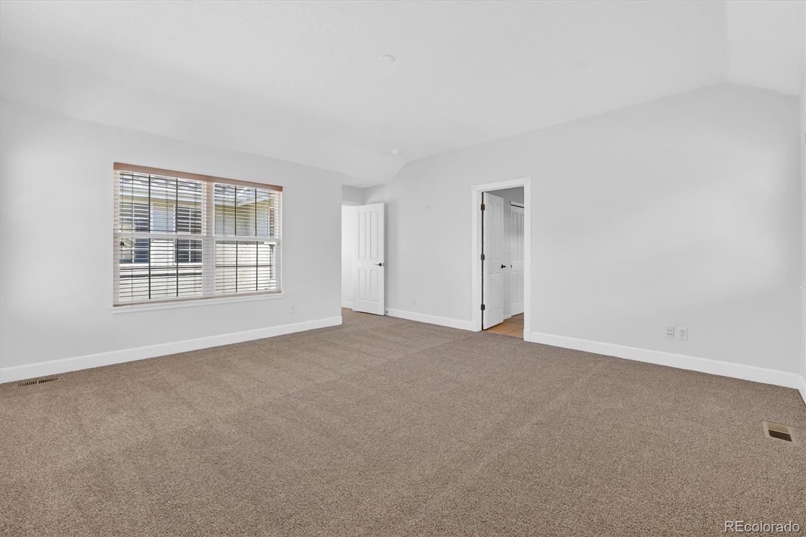 MLS Image #32 for 7622 e 6th place,denver, Colorado