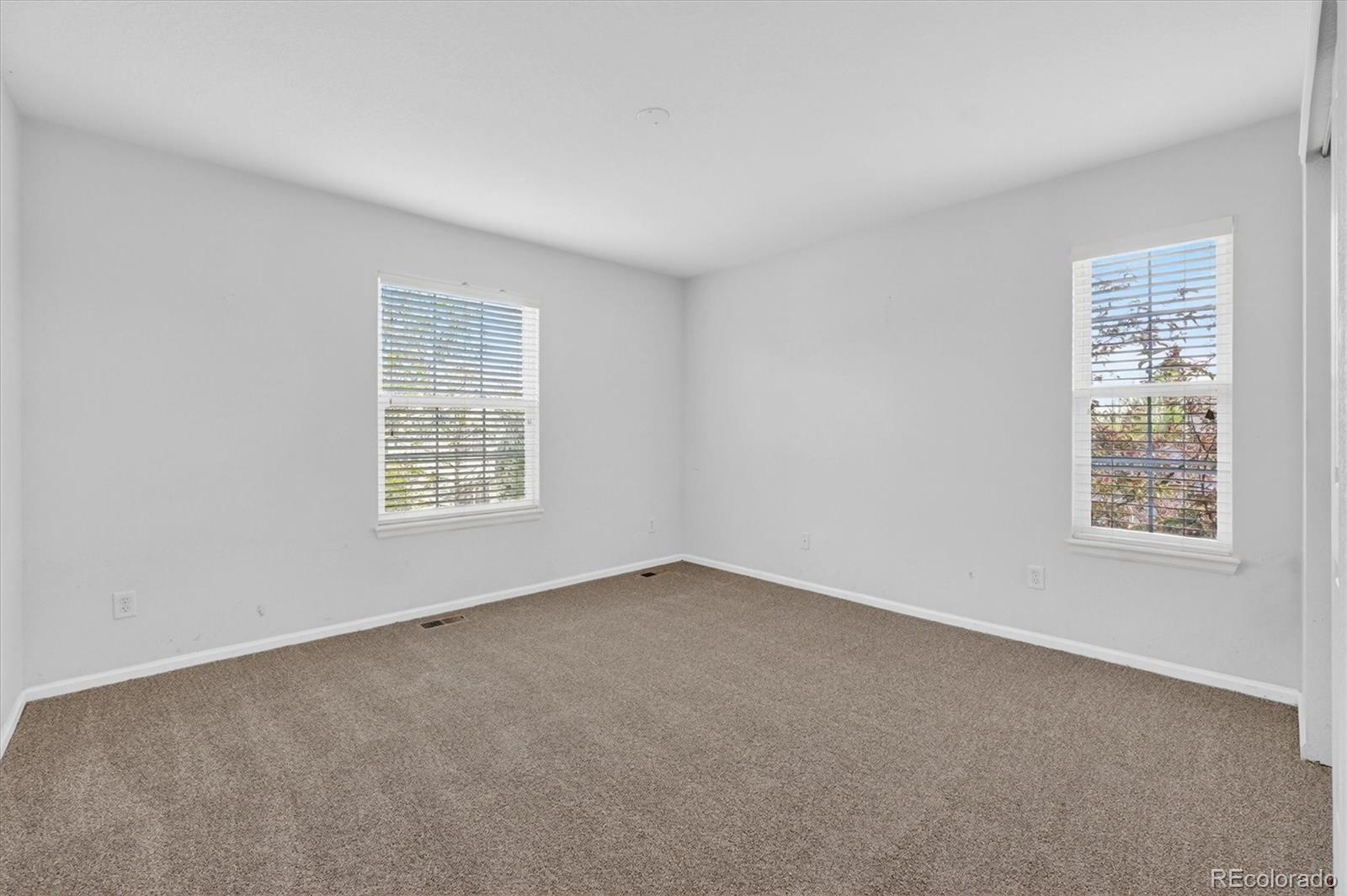 MLS Image #38 for 7622 e 6th place,denver, Colorado