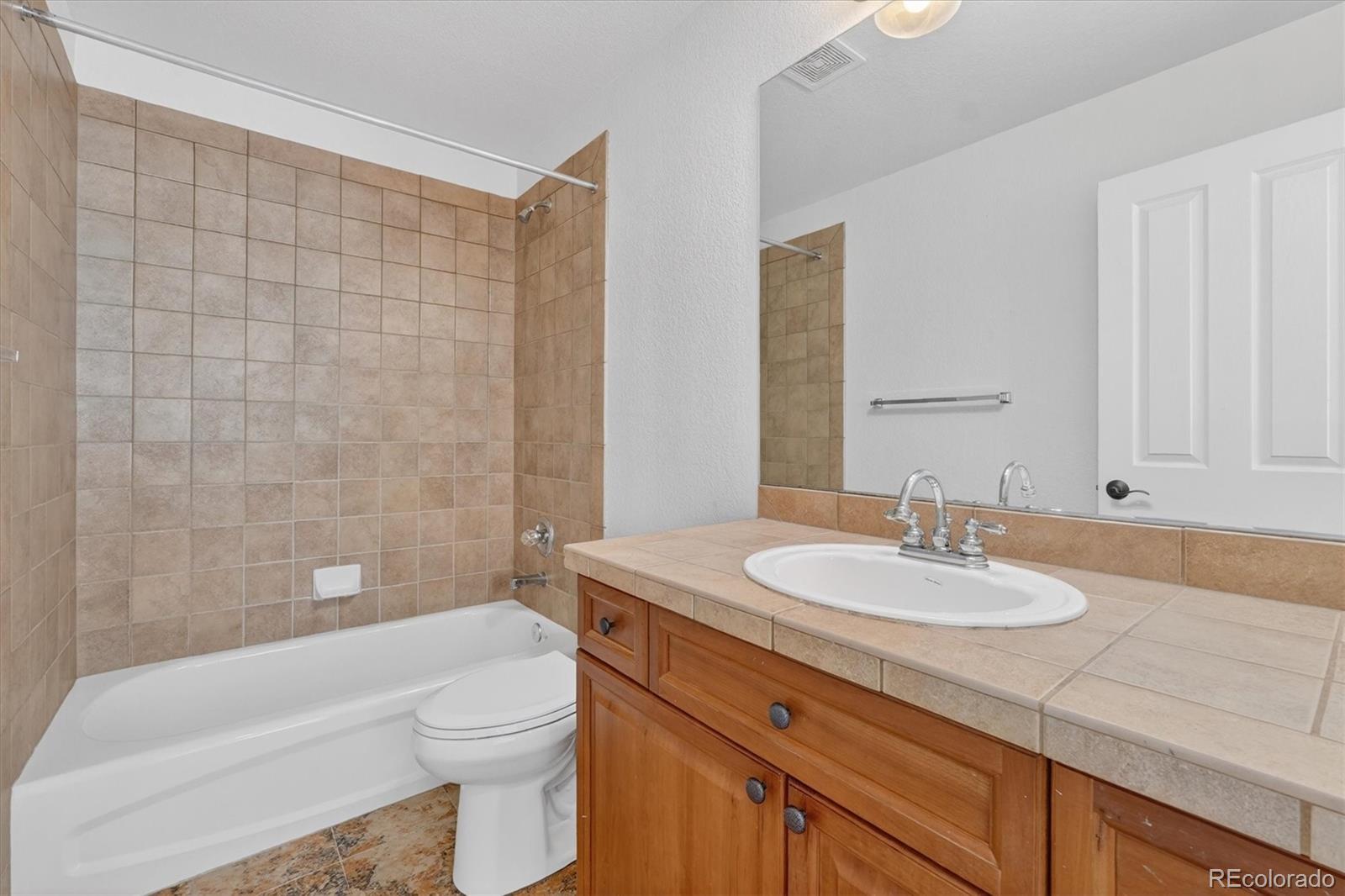 MLS Image #40 for 7622 e 6th place,denver, Colorado