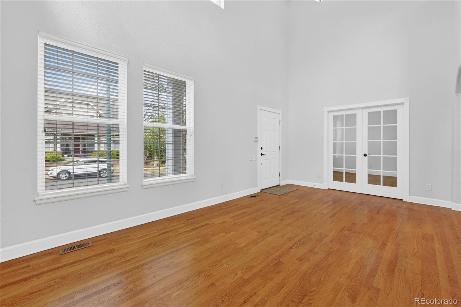 MLS Image #7 for 7622 e 6th place,denver, Colorado