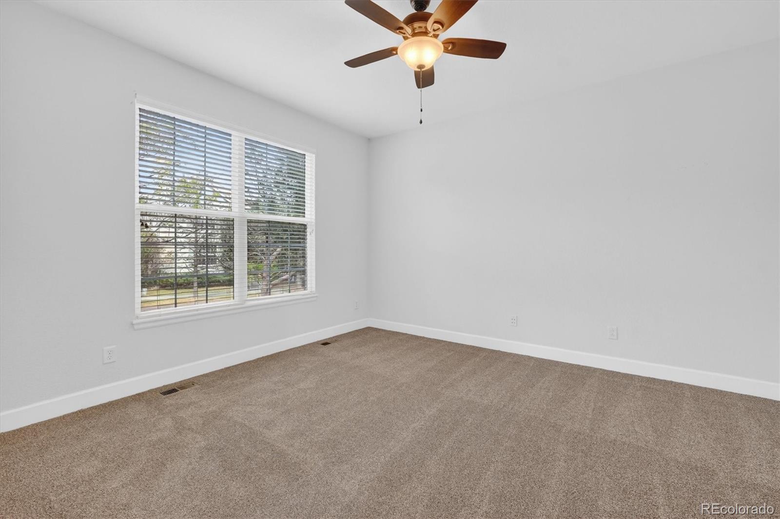 MLS Image #8 for 7622 e 6th place,denver, Colorado