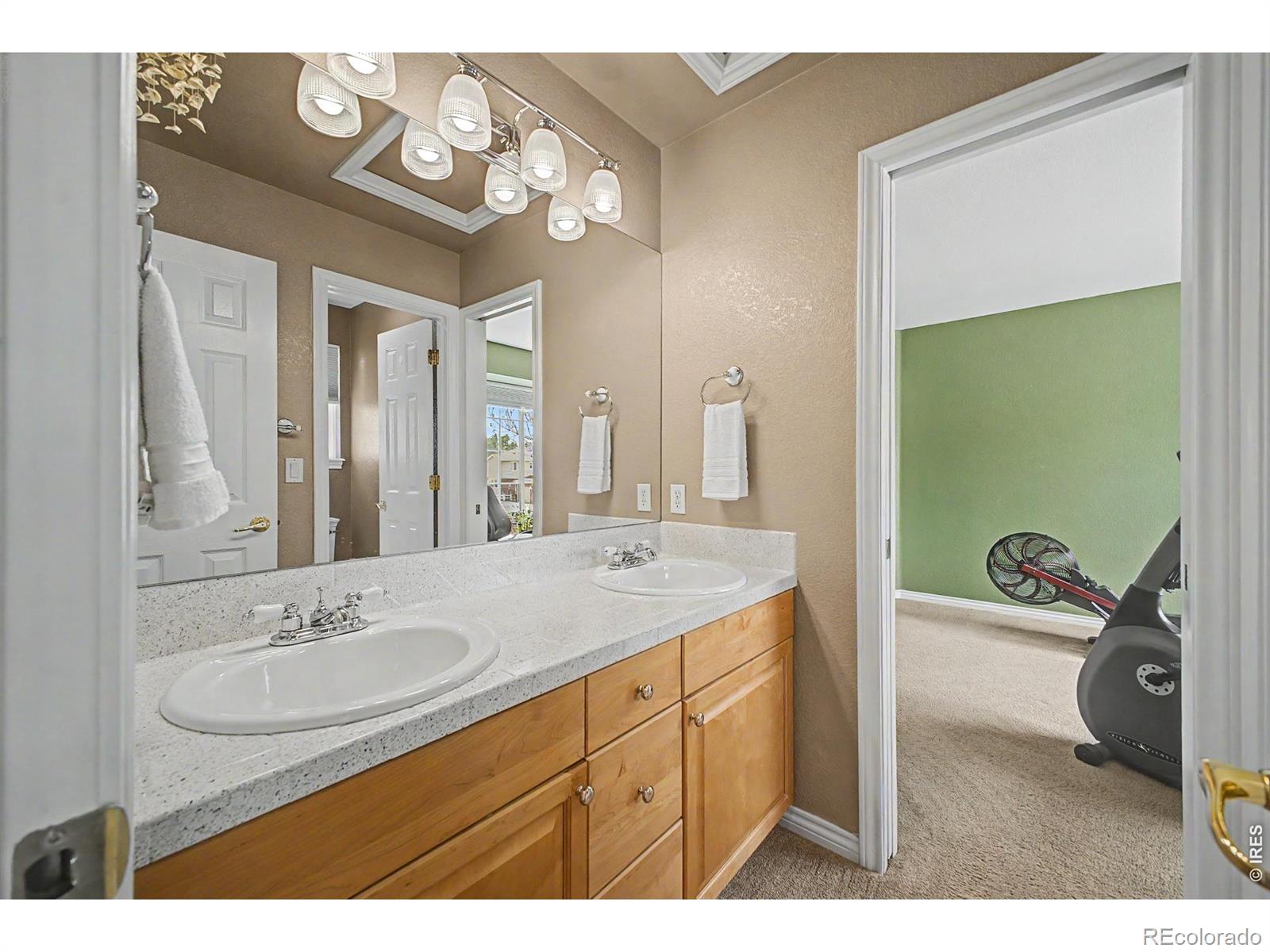 MLS Image #20 for 1044  willow creek circle,longmont, Colorado