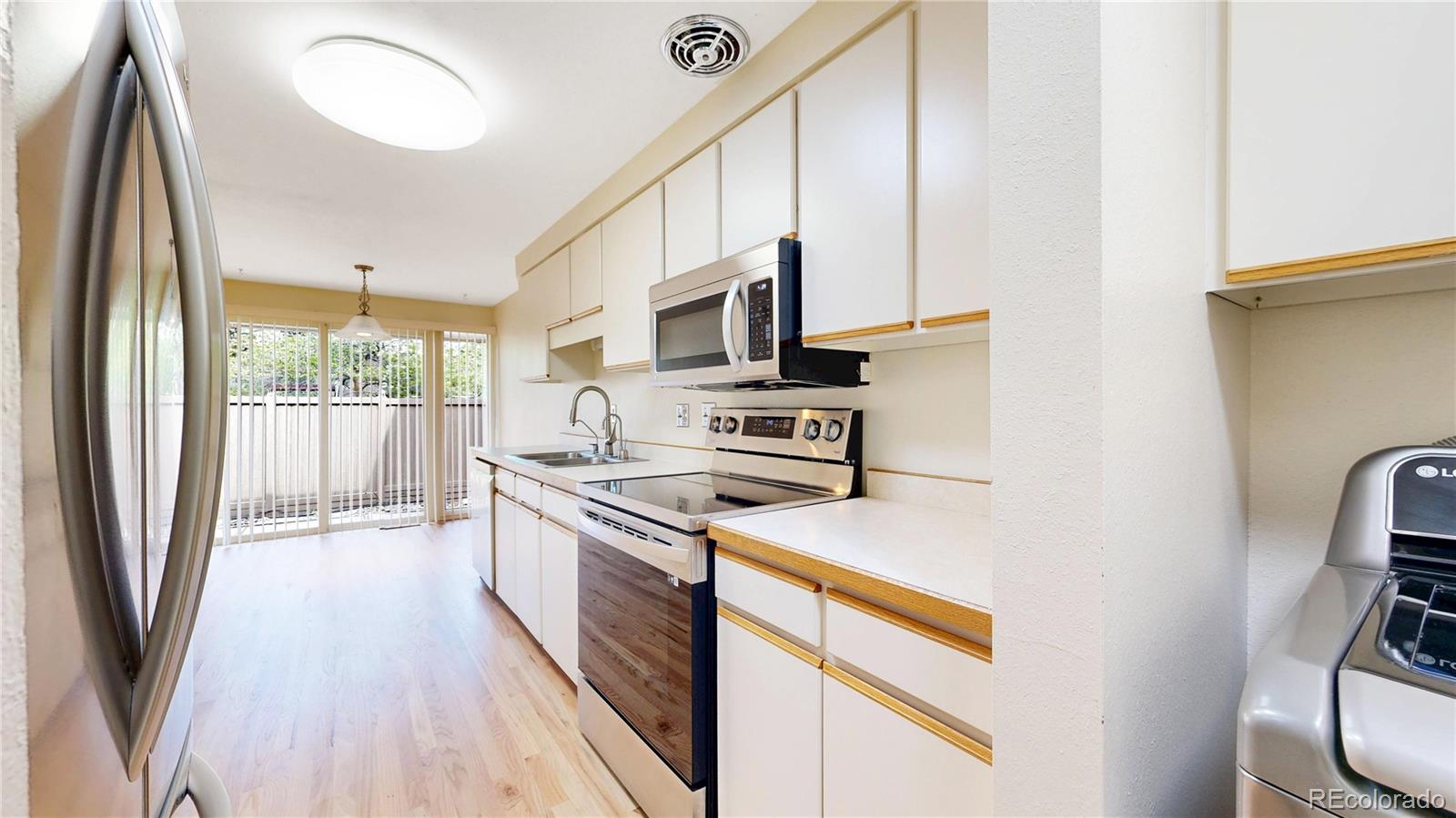 MLS Image #11 for 153 s vance court,lakewood, Colorado
