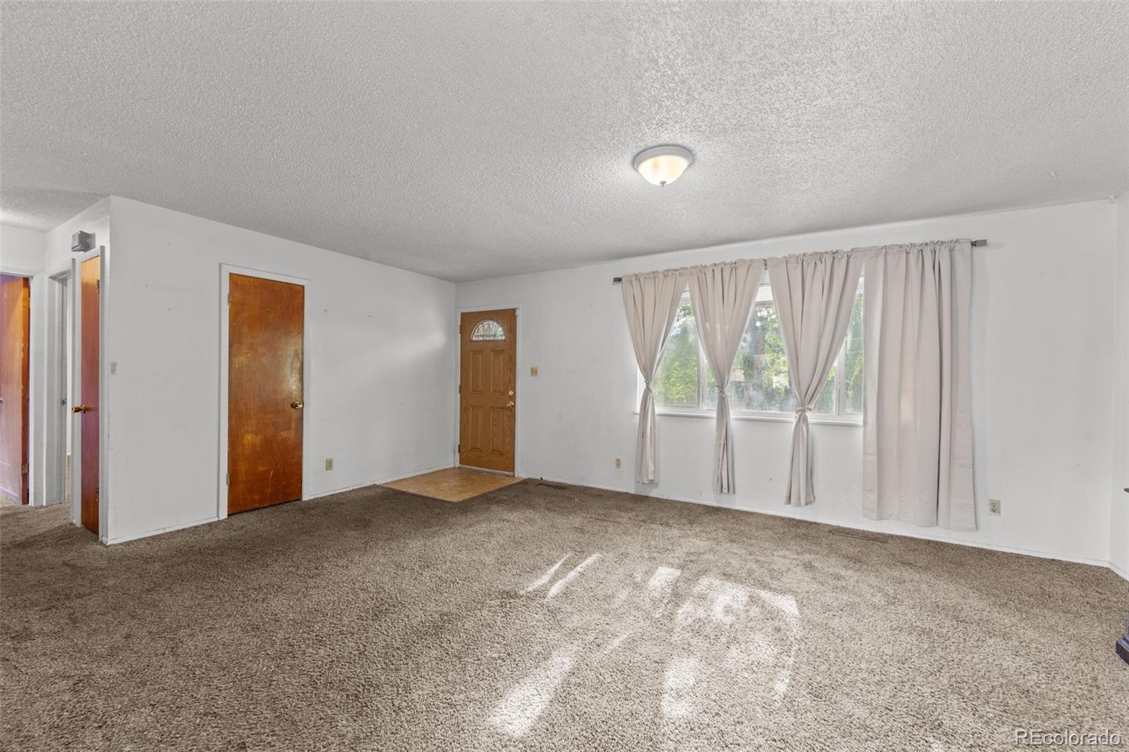 MLS Image #4 for 717 s cedar street,colorado springs, Colorado