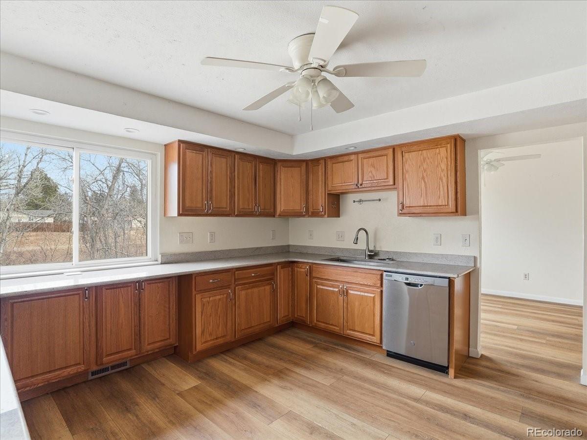MLS Image #11 for 6218 s cherry circle,centennial, Colorado