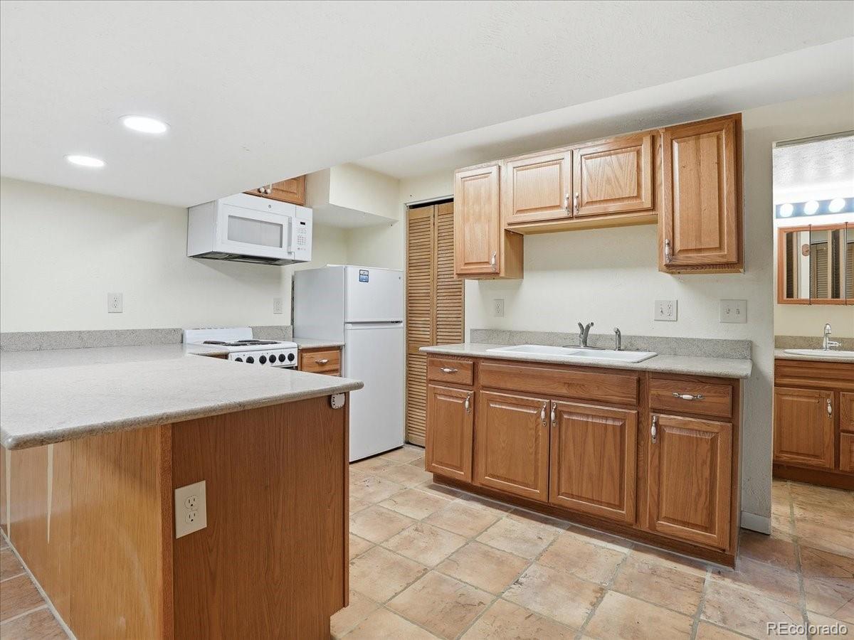 MLS Image #14 for 6218 s cherry circle,centennial, Colorado
