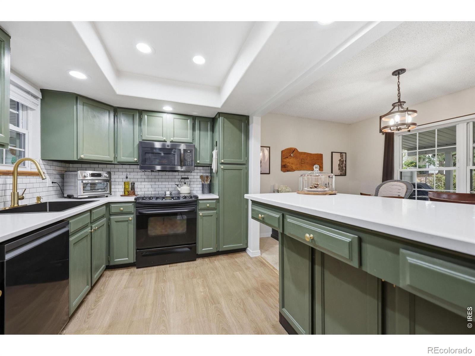 MLS Image #1 for 2598 s vaughn way #b,aurora, Colorado