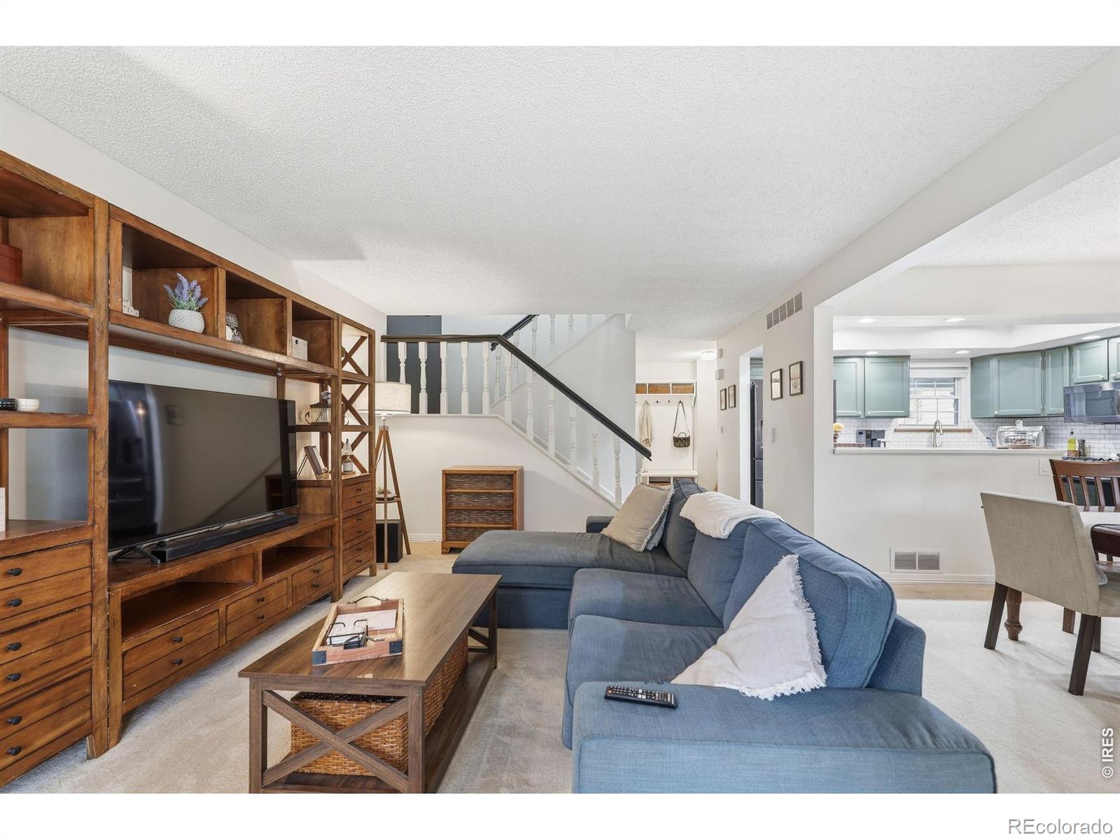 MLS Image #5 for 2598 s vaughn way #b,aurora, Colorado