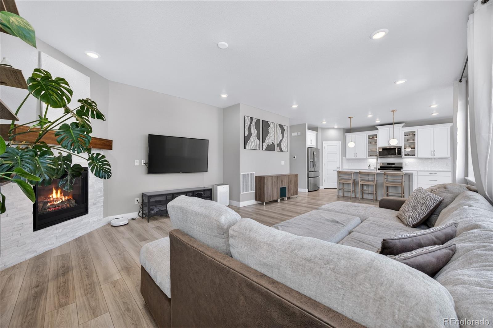 MLS Image #11 for 9779  rosalee peak street,littleton, Colorado