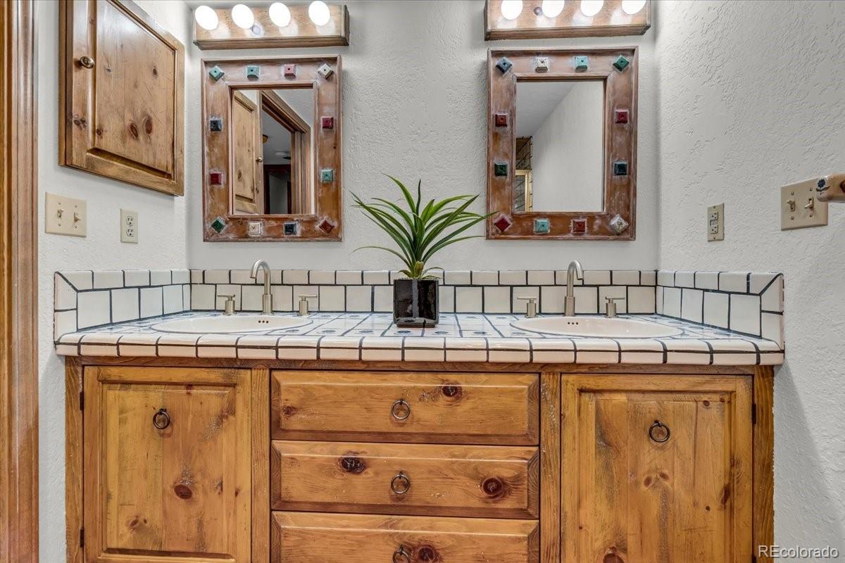 MLS Image #20 for 8505 e temple drive,denver, Colorado