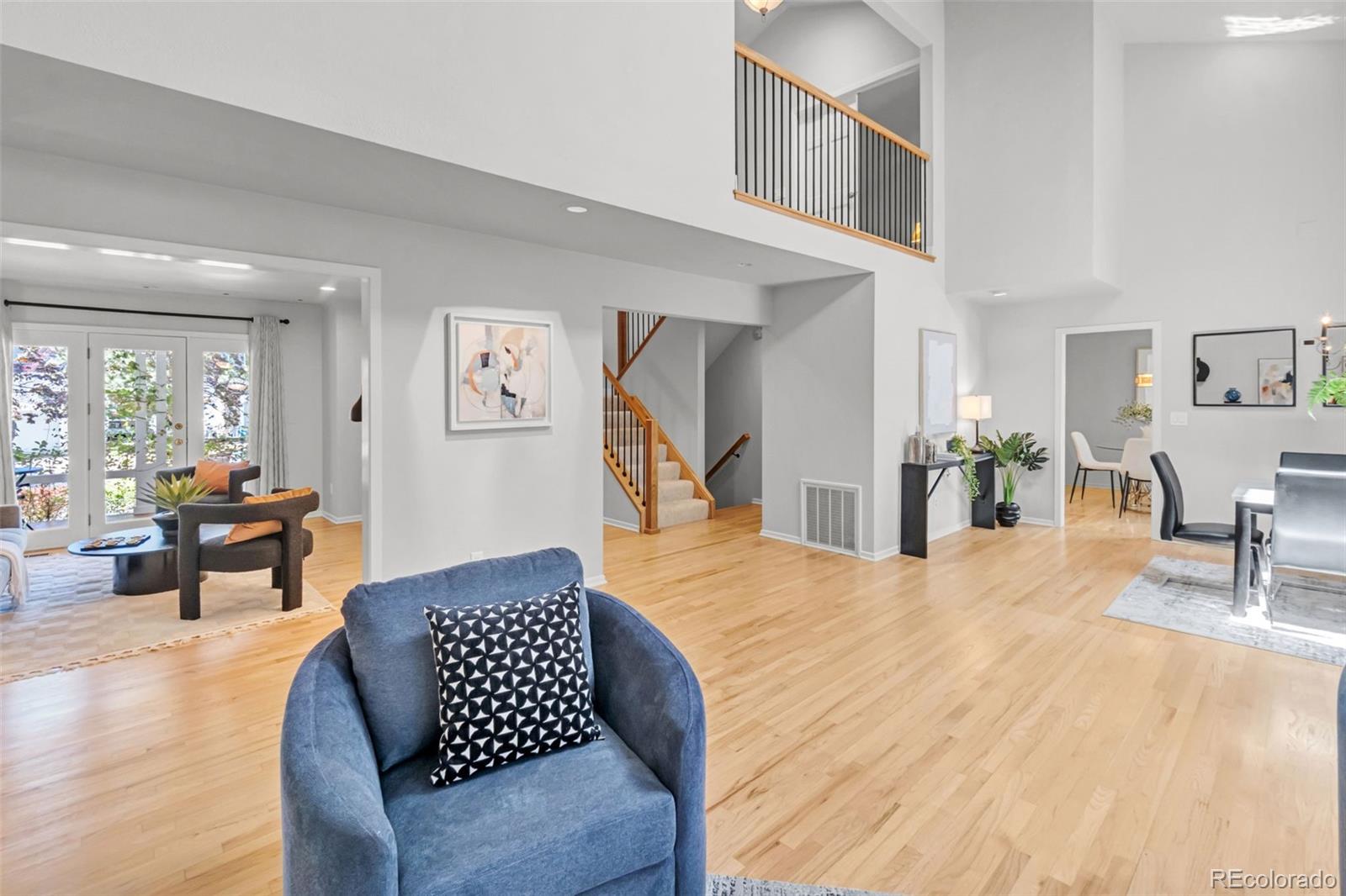 MLS Image #4 for 8505 e temple drive,denver, Colorado