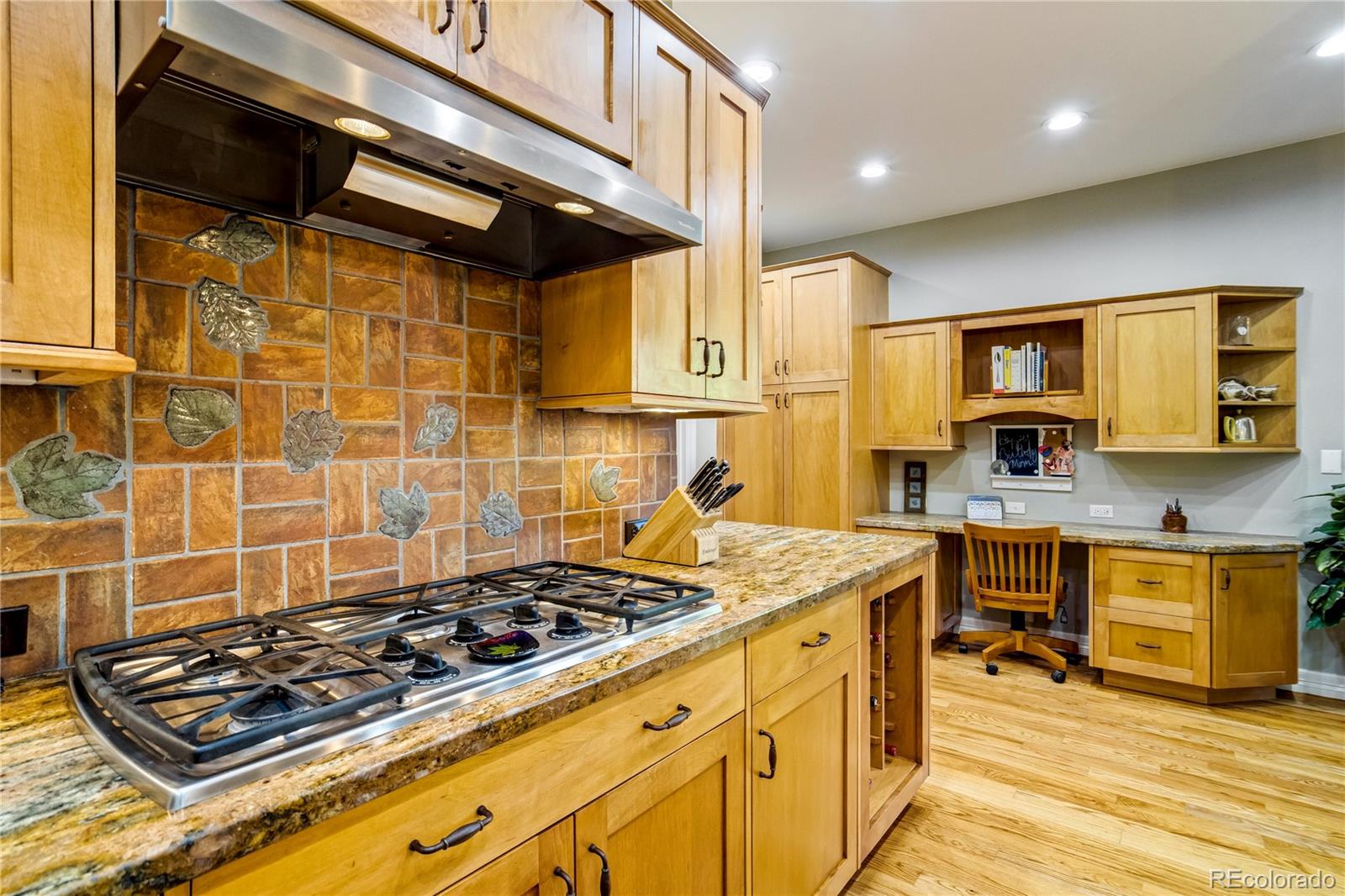 MLS Image #14 for 2274 s ogden street,denver, Colorado