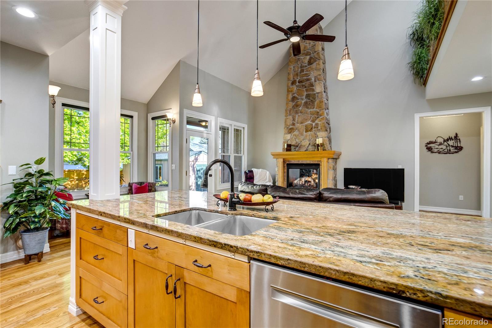 MLS Image #15 for 2274 s ogden street,denver, Colorado