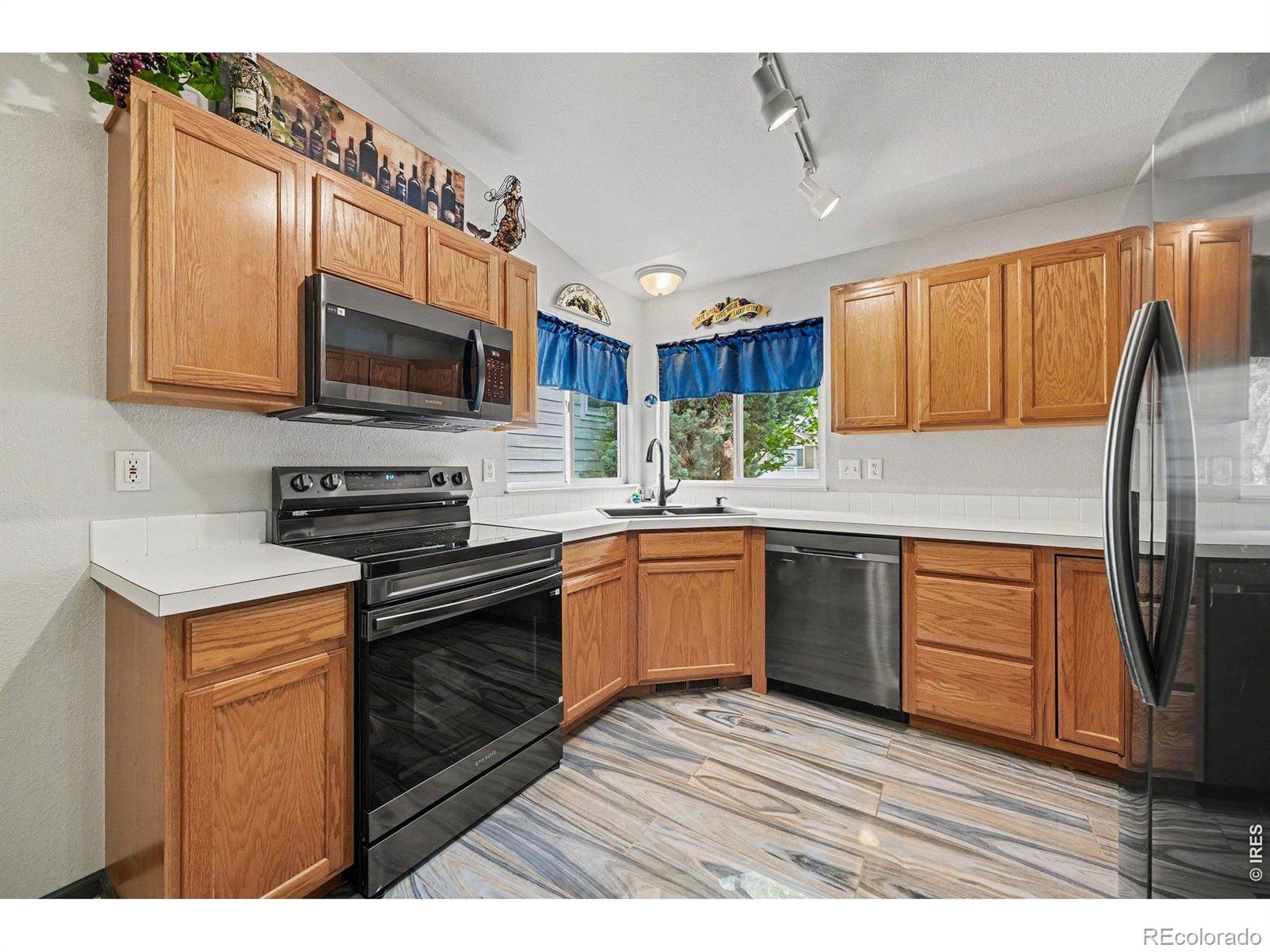 MLS Image #6 for 362  krypton court,loveland, Colorado