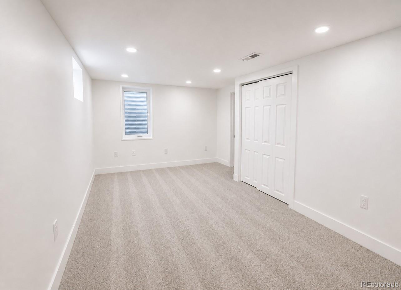 MLS Image #20 for 1315 s knox court,denver, Colorado