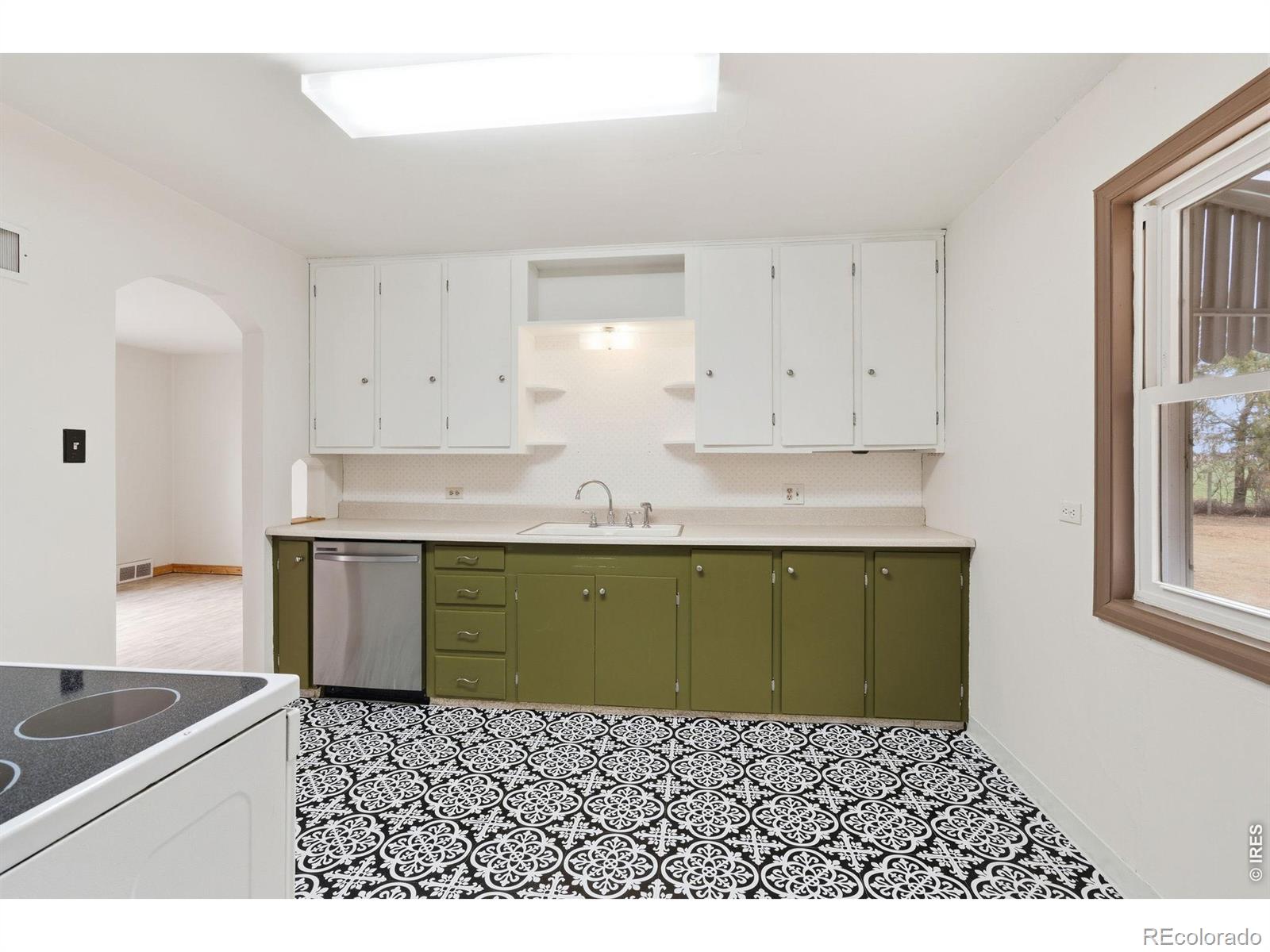 MLS Image #15 for 31916  county road 6 ,keenesburg, Colorado